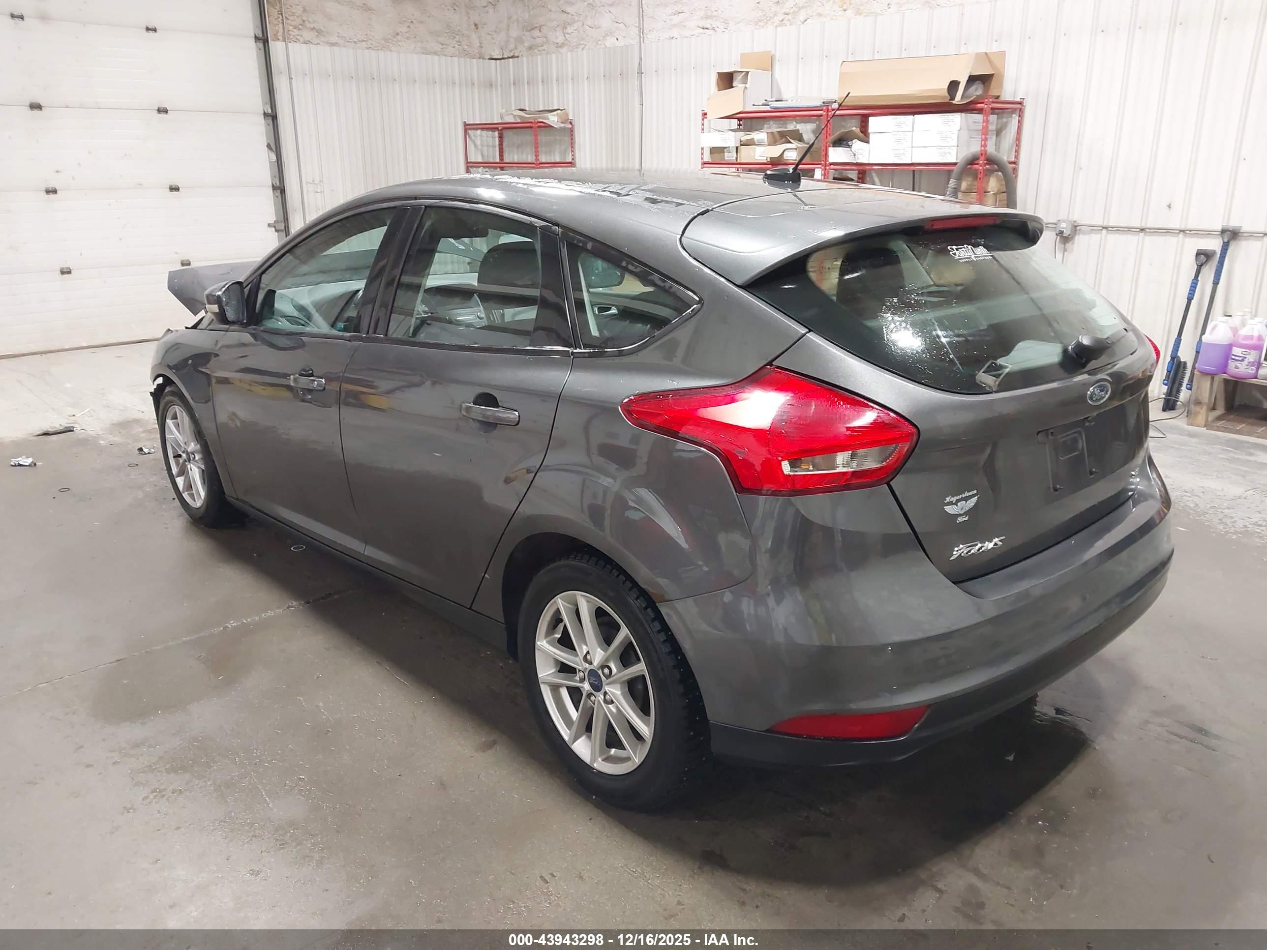 FORD FOCUS image 3
