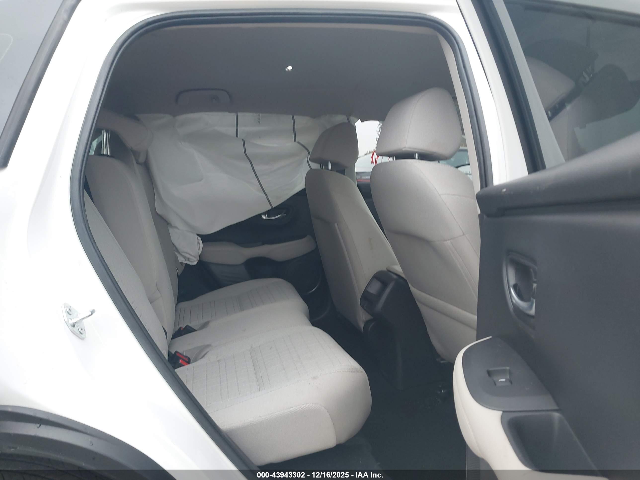 HONDA HR-V image 8