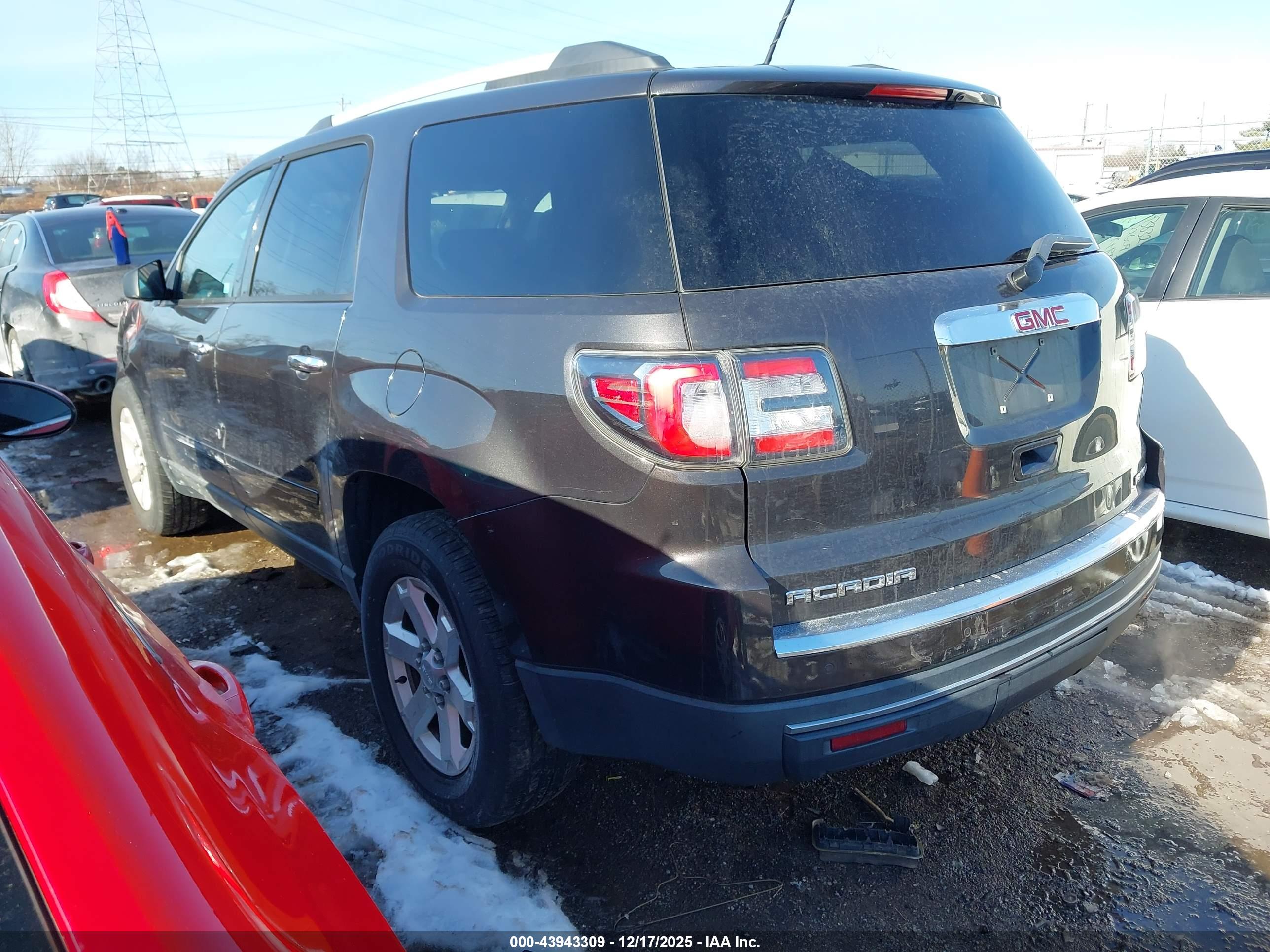 GMC ACADIA image 3