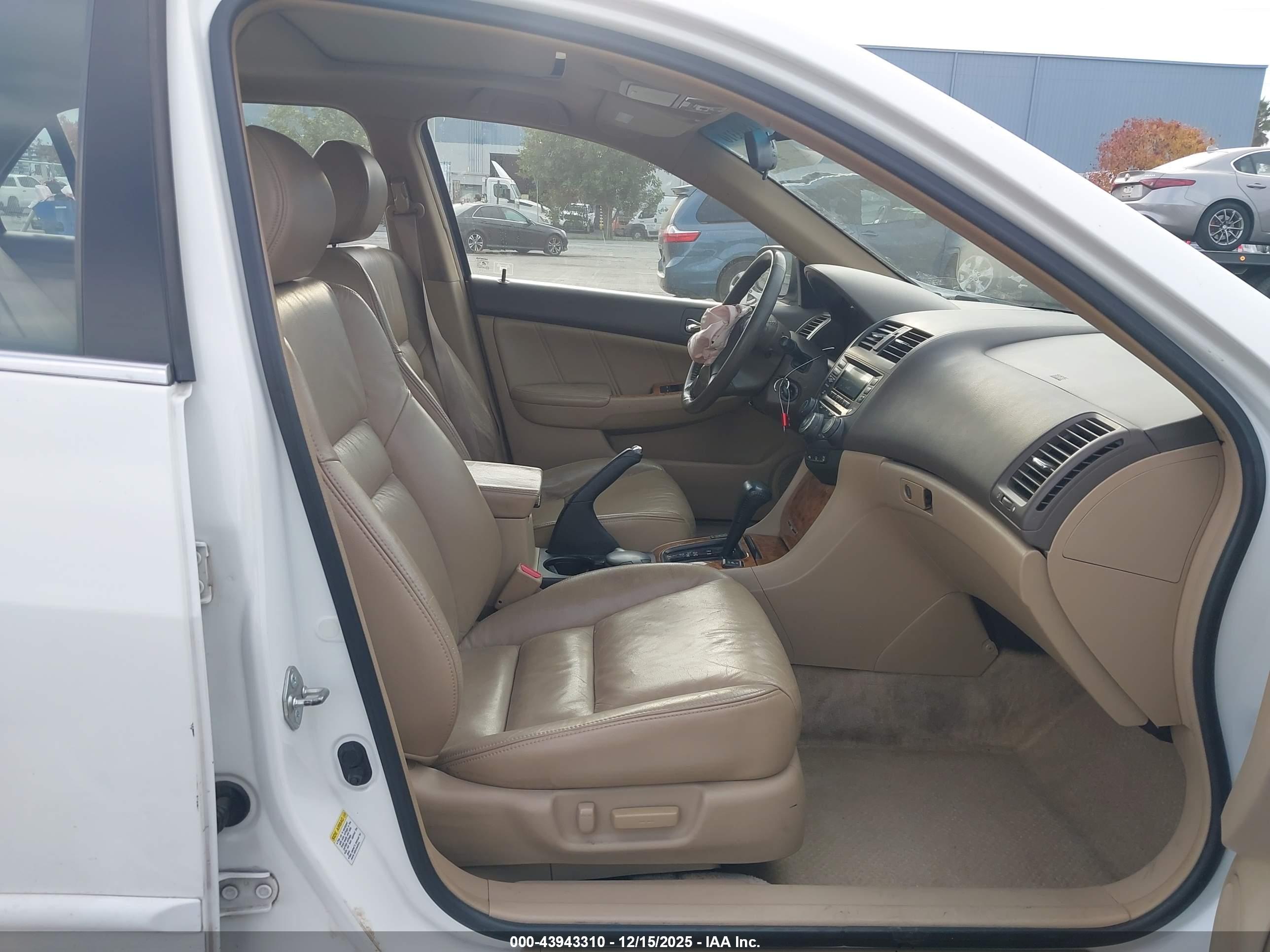 HONDA ACCORD image 5