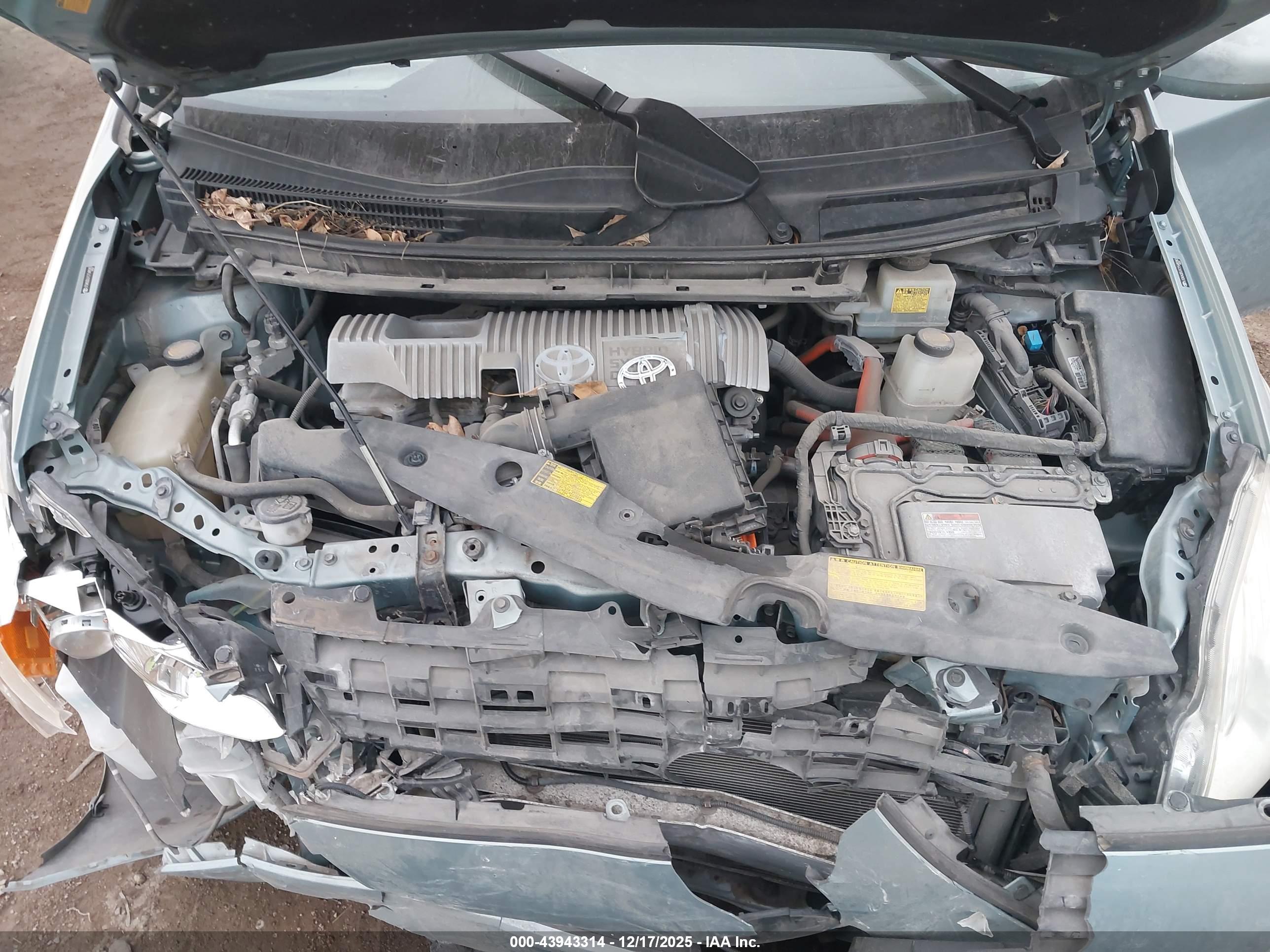 TOYOTA PRIUS image 10