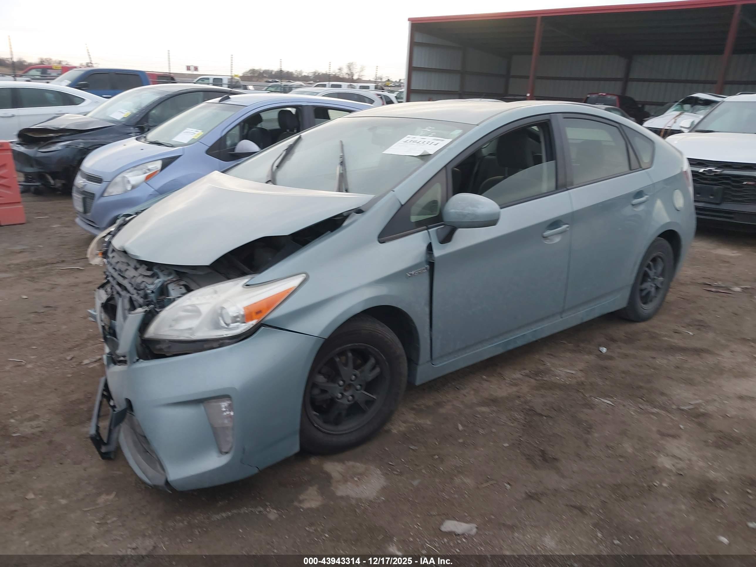 TOYOTA PRIUS image 2