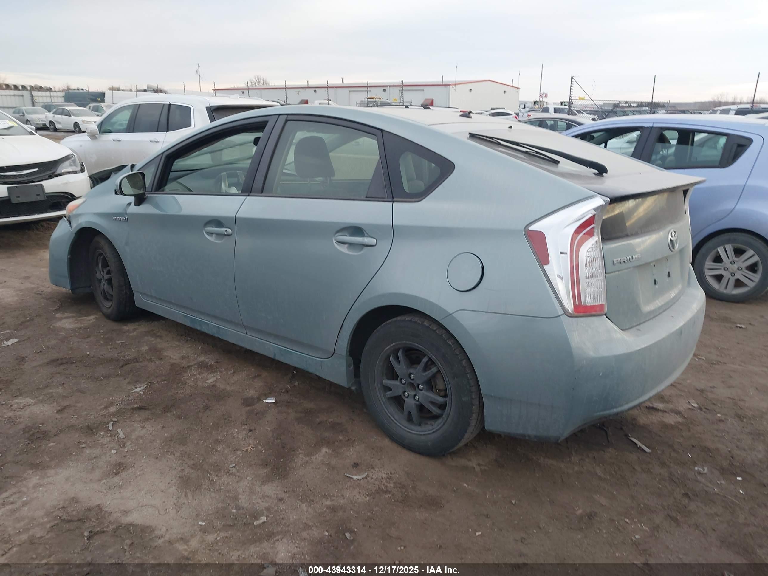TOYOTA PRIUS image 3