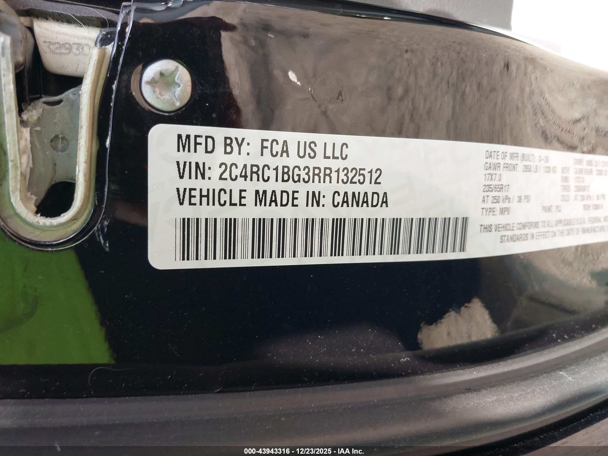 CHRYSLER PACIFICA image 9