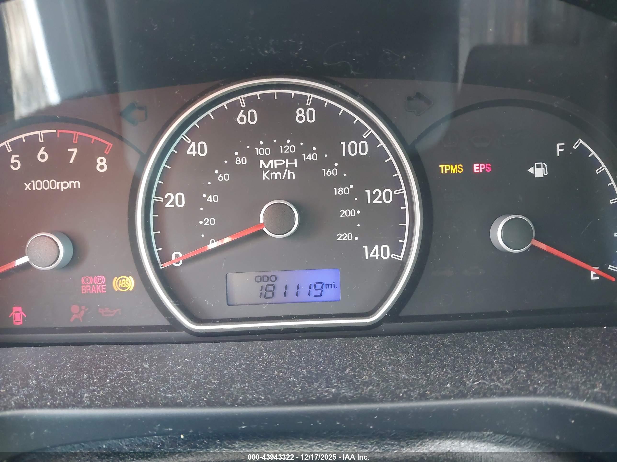 HYUNDAI ELANTRA image 7
