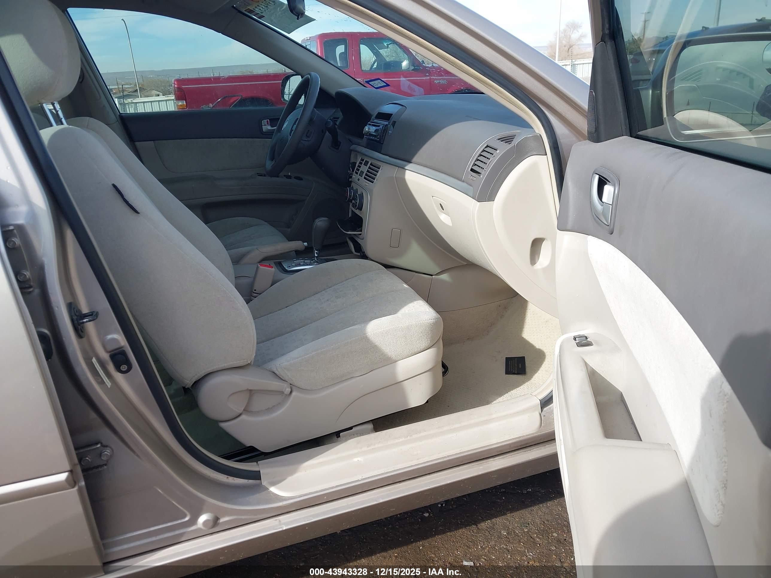 HYUNDAI SONATA image 5