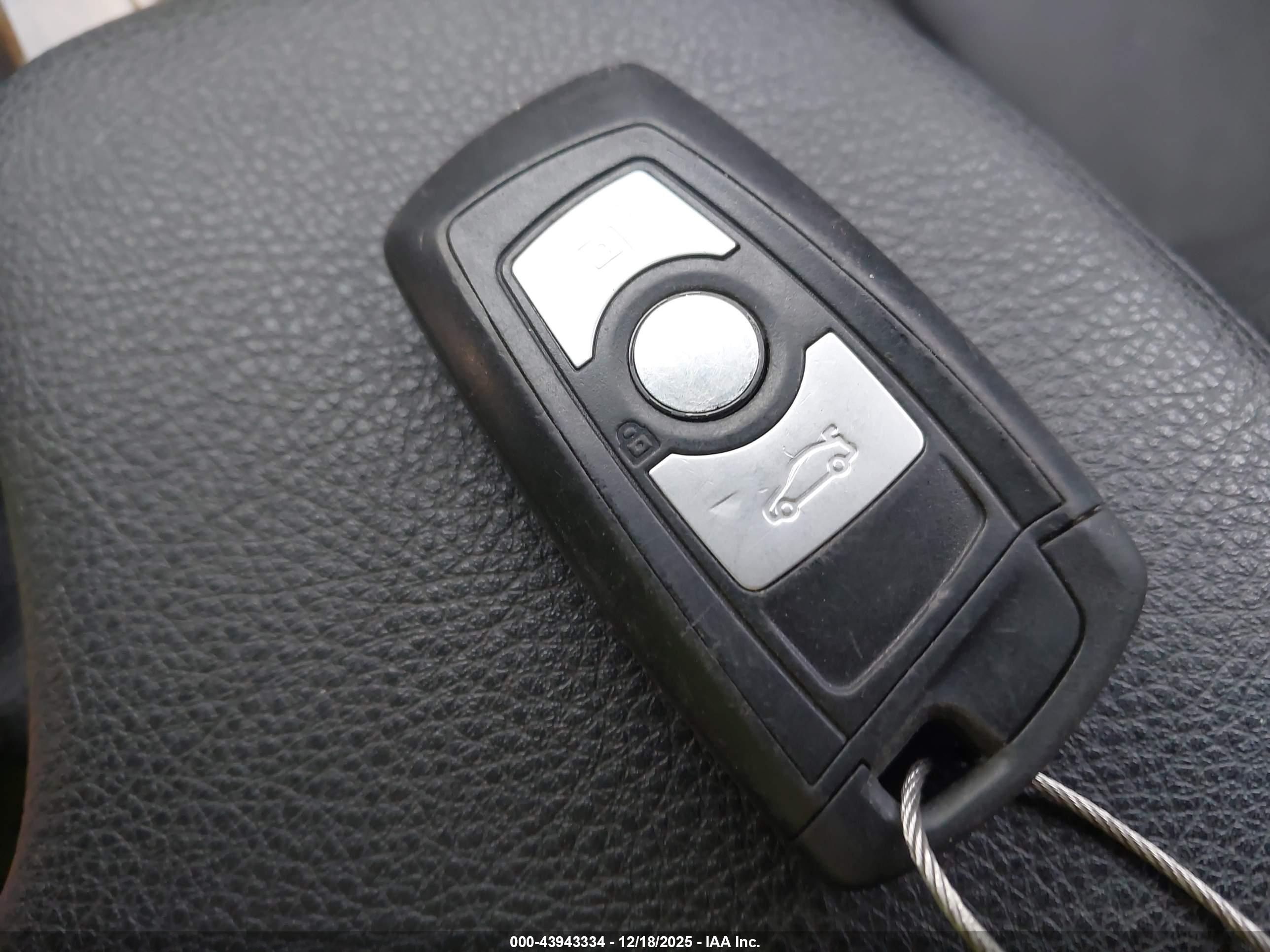 BMW 328I image 11
