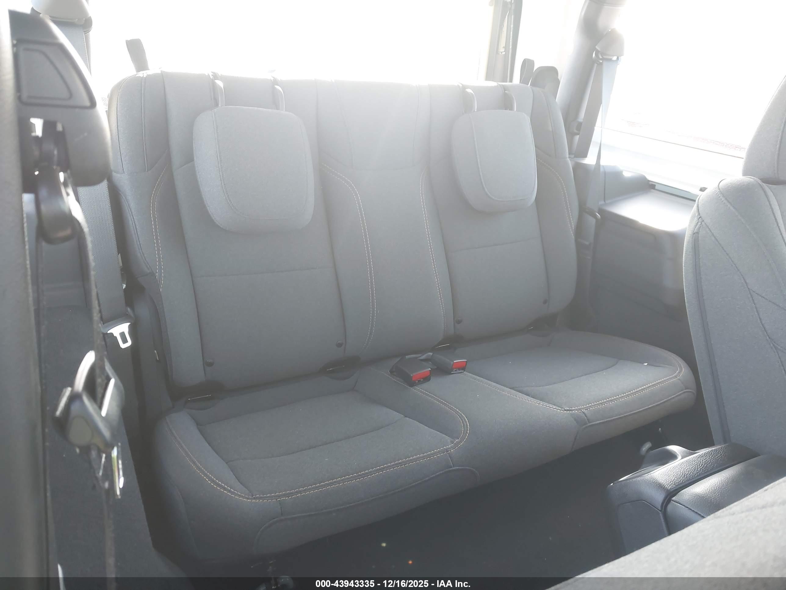 JEEP WRANGLER image 8
