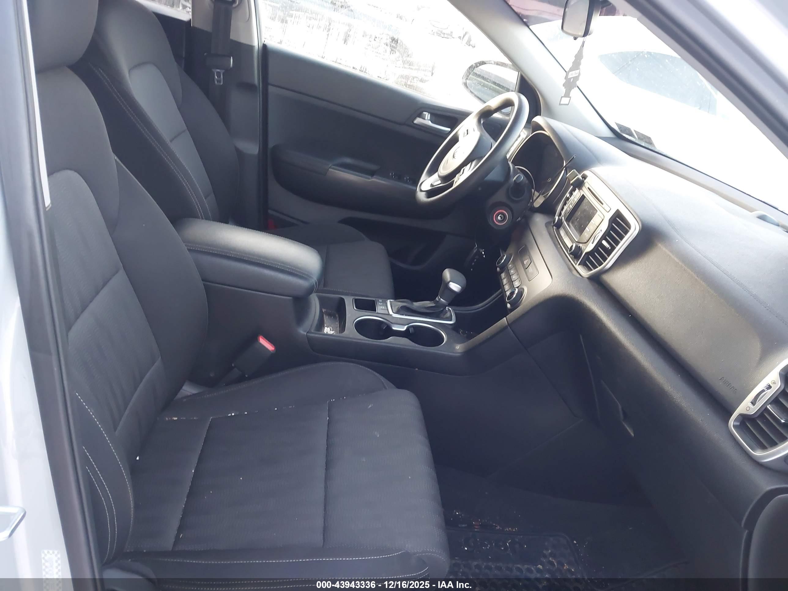 KIA SPORTAGE image 5