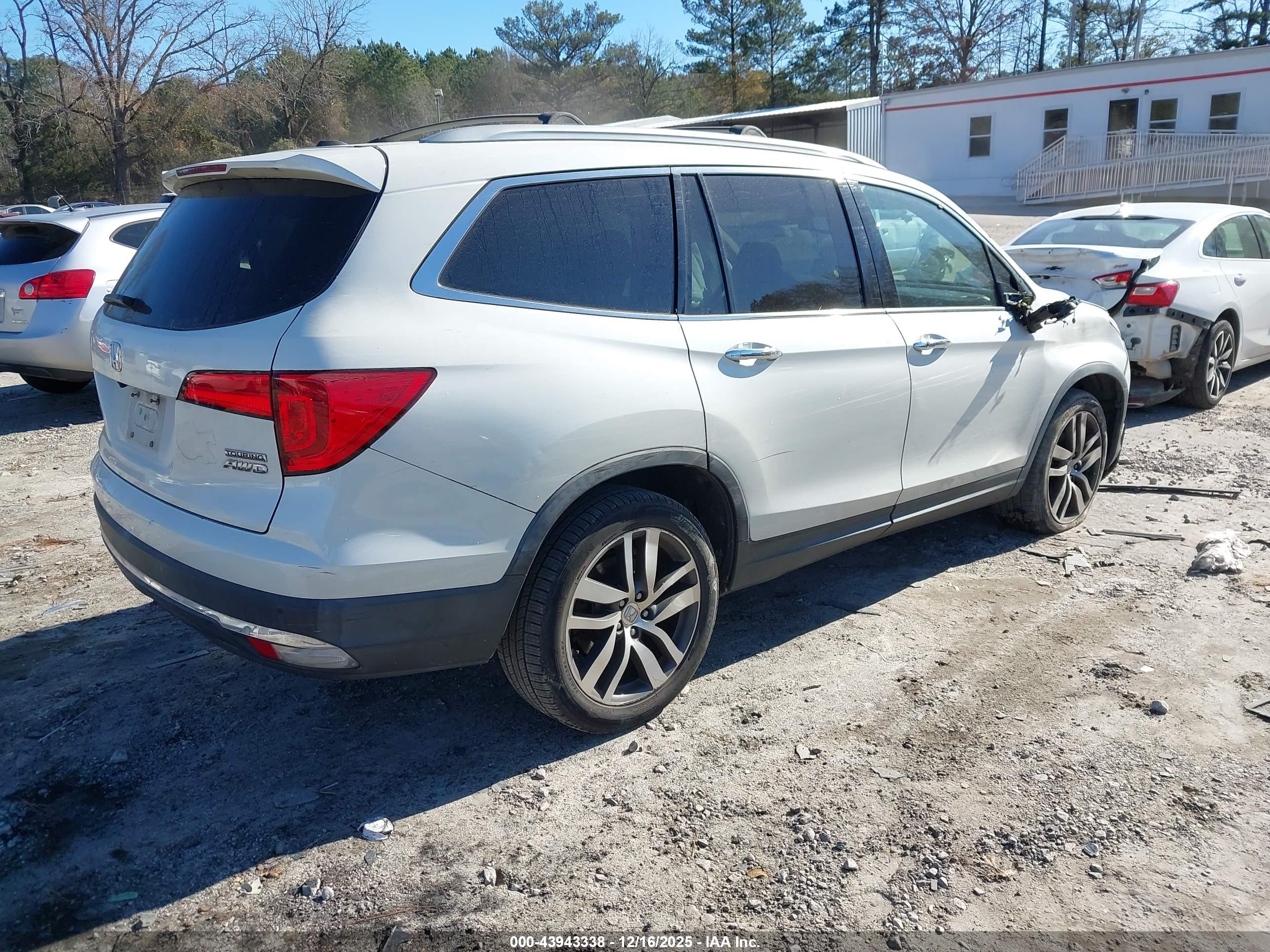 HONDA PILOT image 4