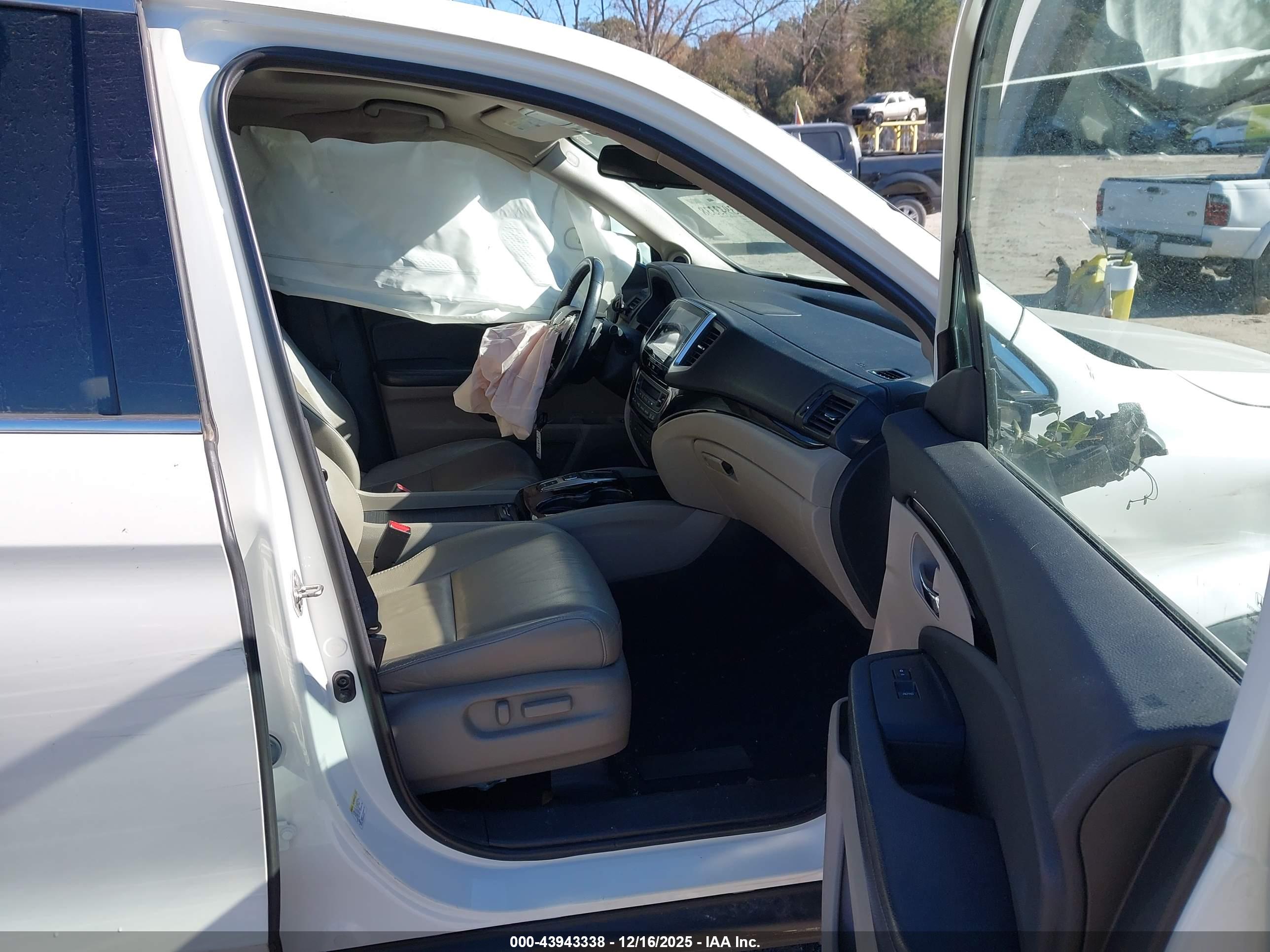 HONDA PILOT image 5