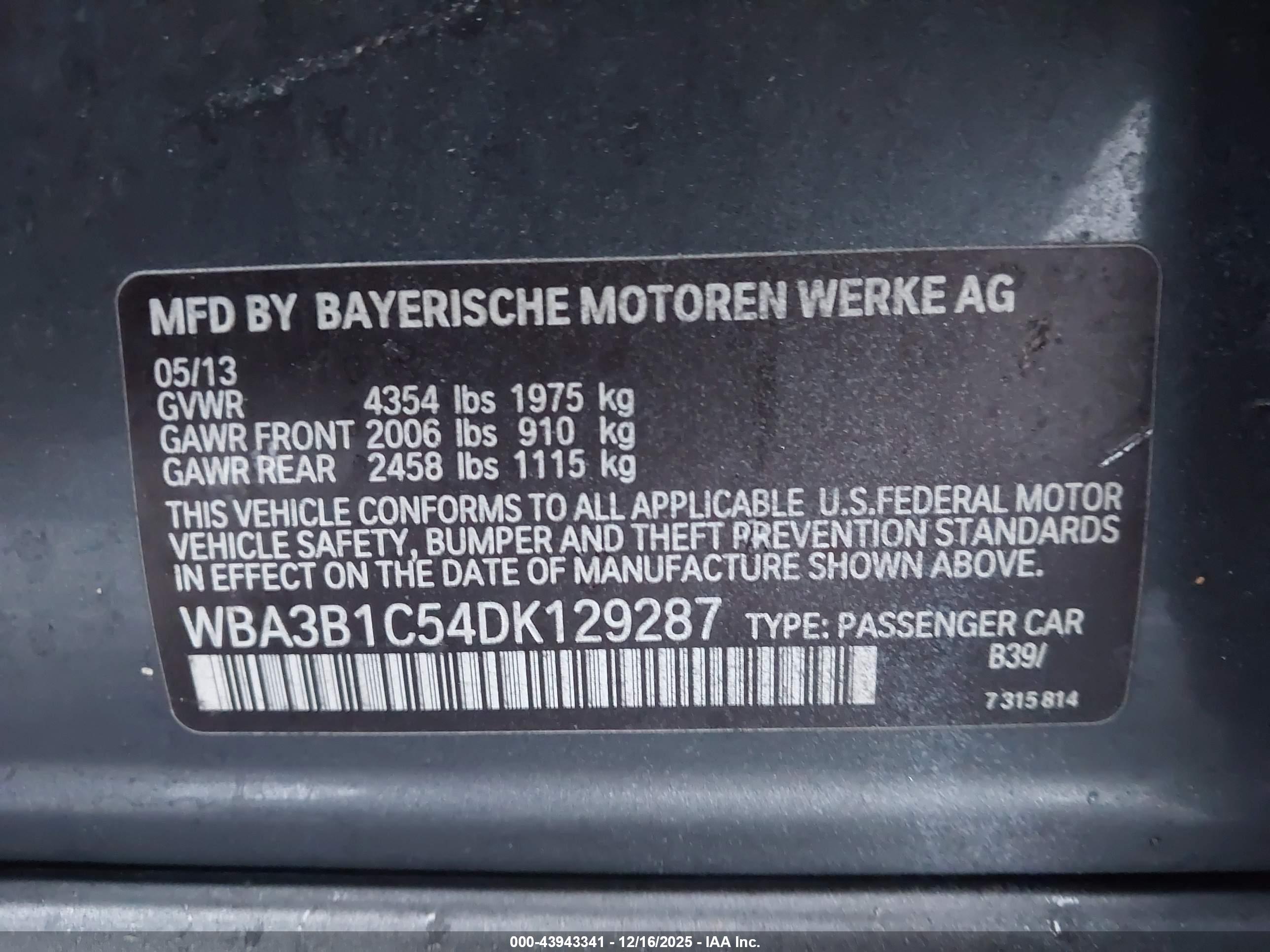BMW 320I image 9