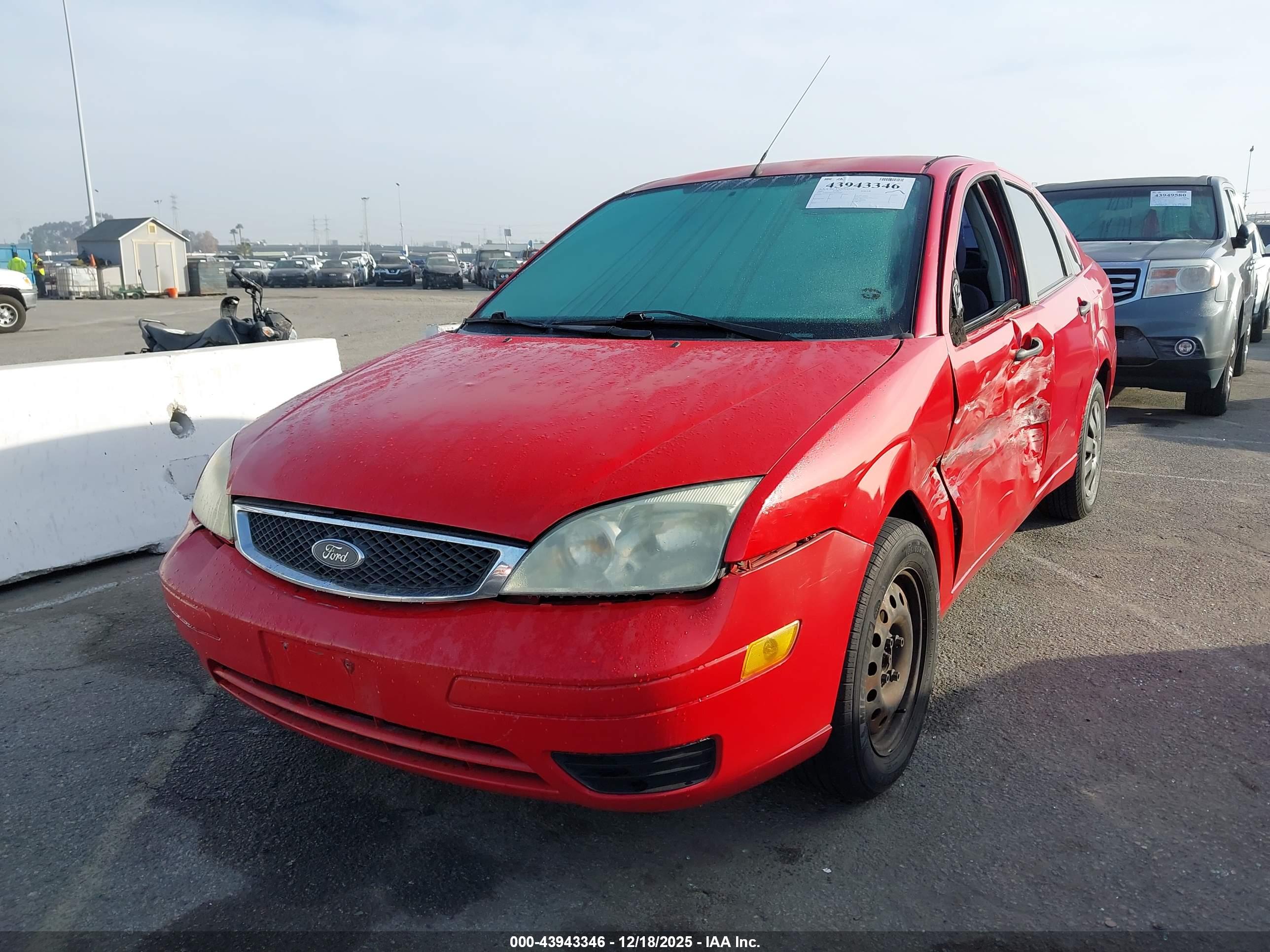 FORD FOCUS image 2