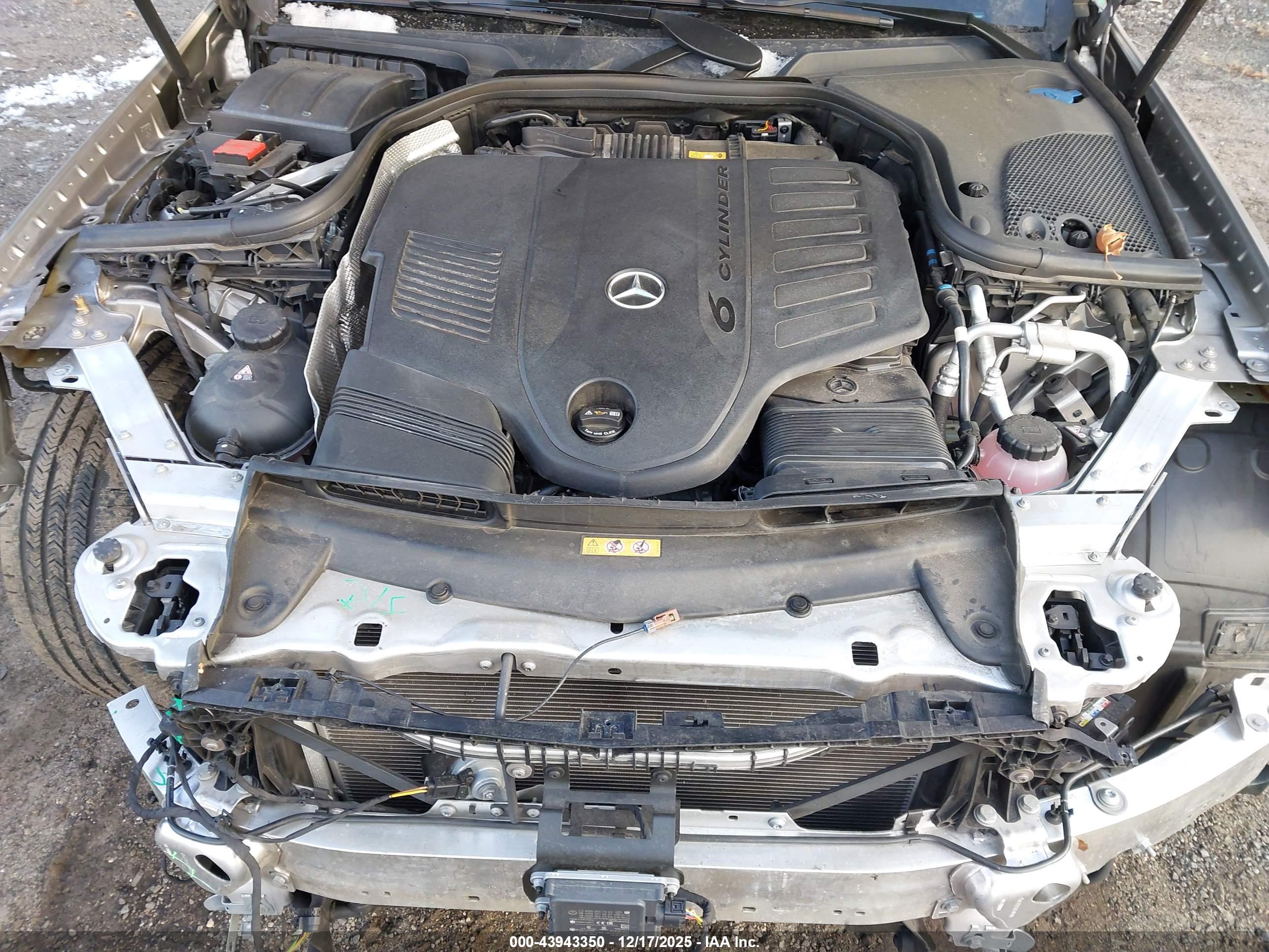 MERCEDES-BENZ E image 10