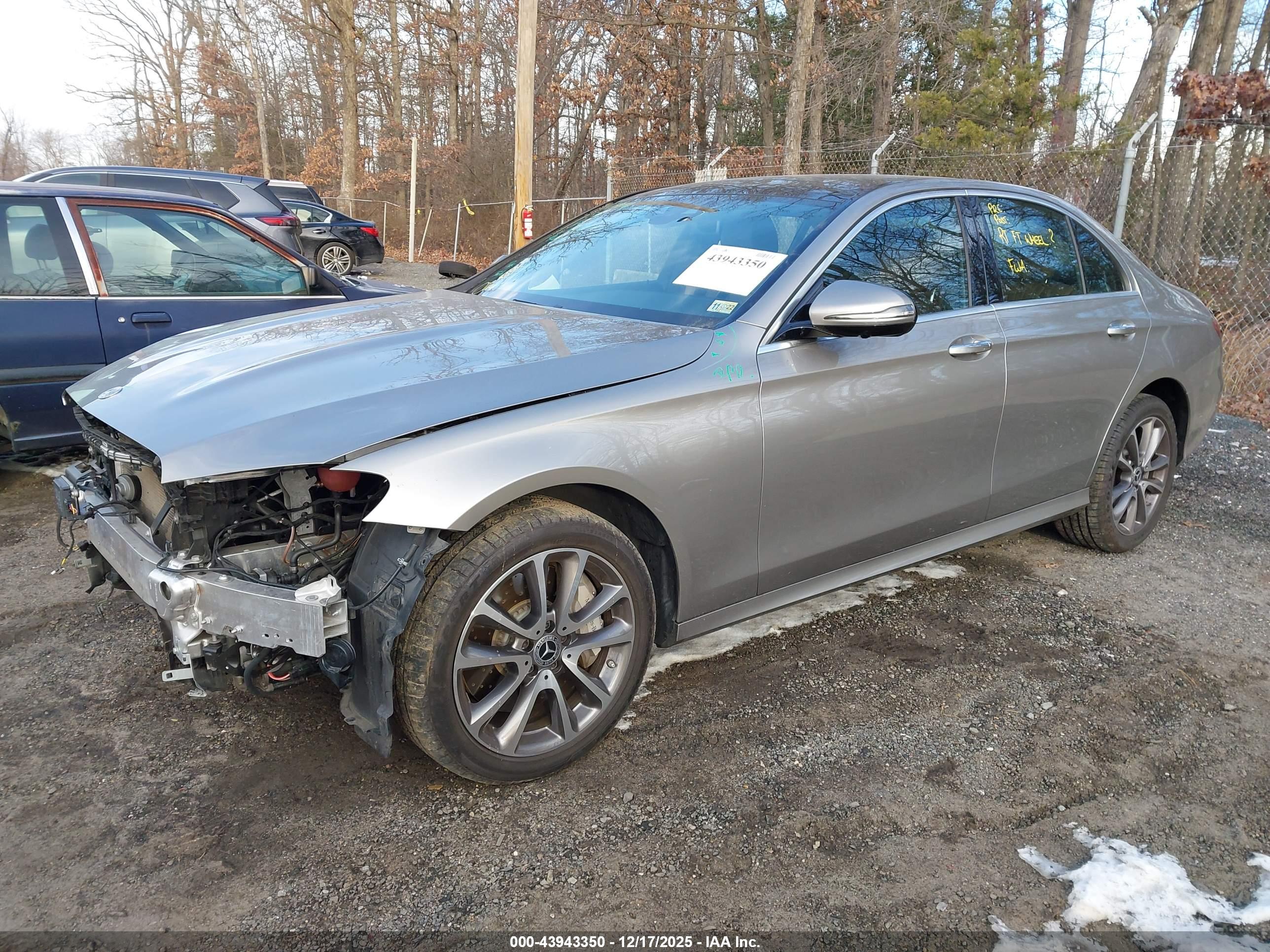 MERCEDES-BENZ E image 2