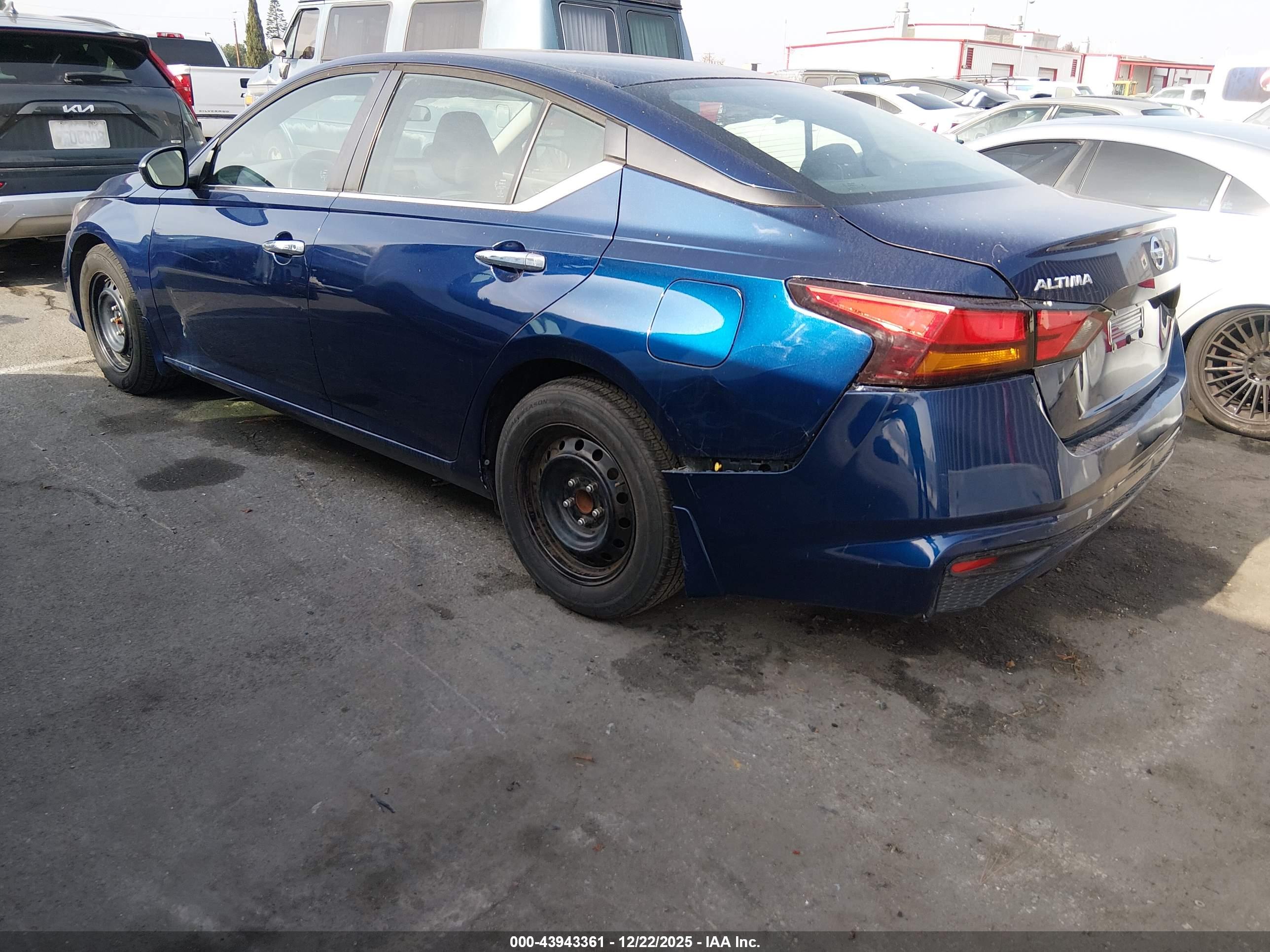 NISSAN ALTIMA image 3