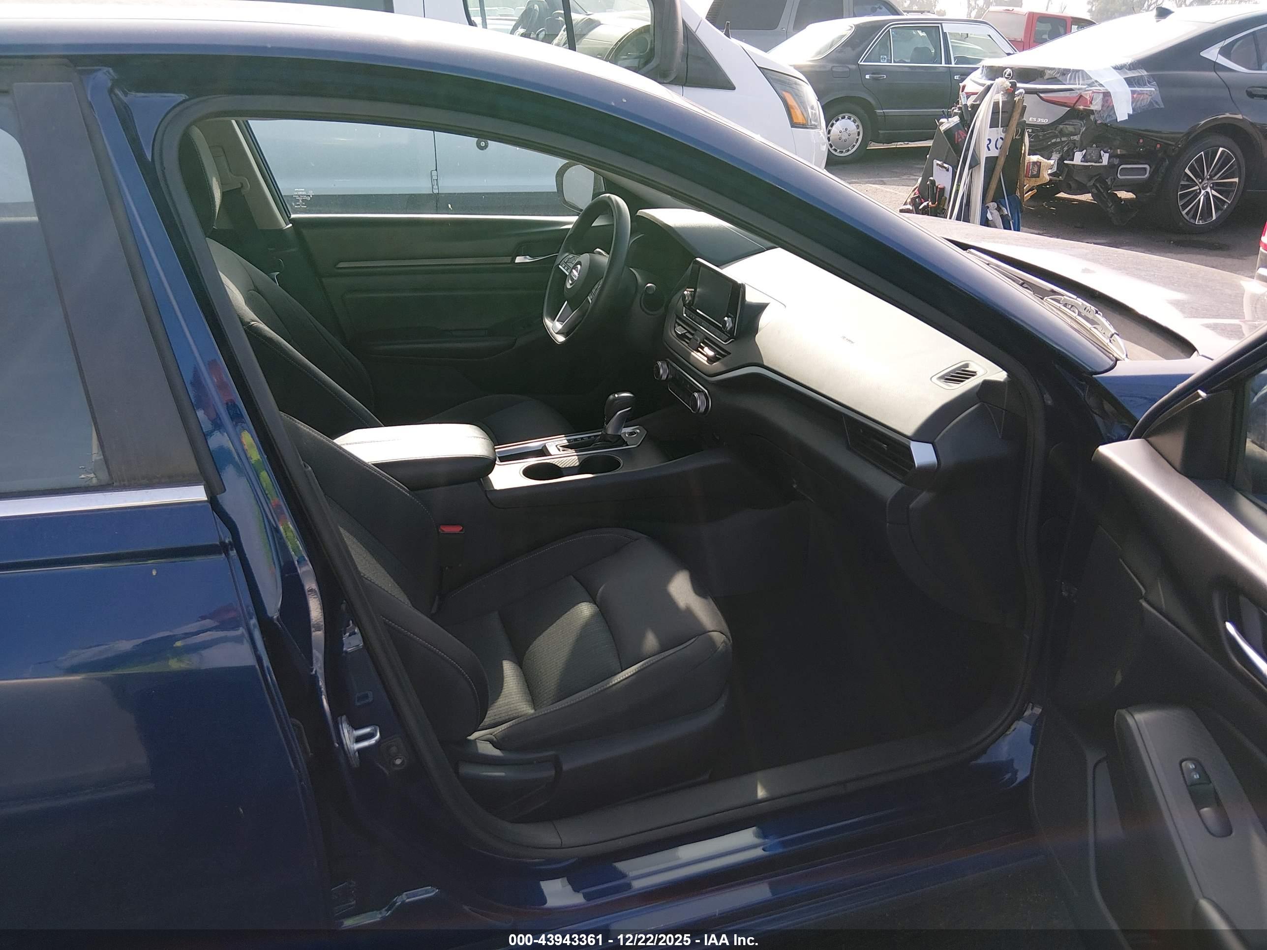 NISSAN ALTIMA image 5
