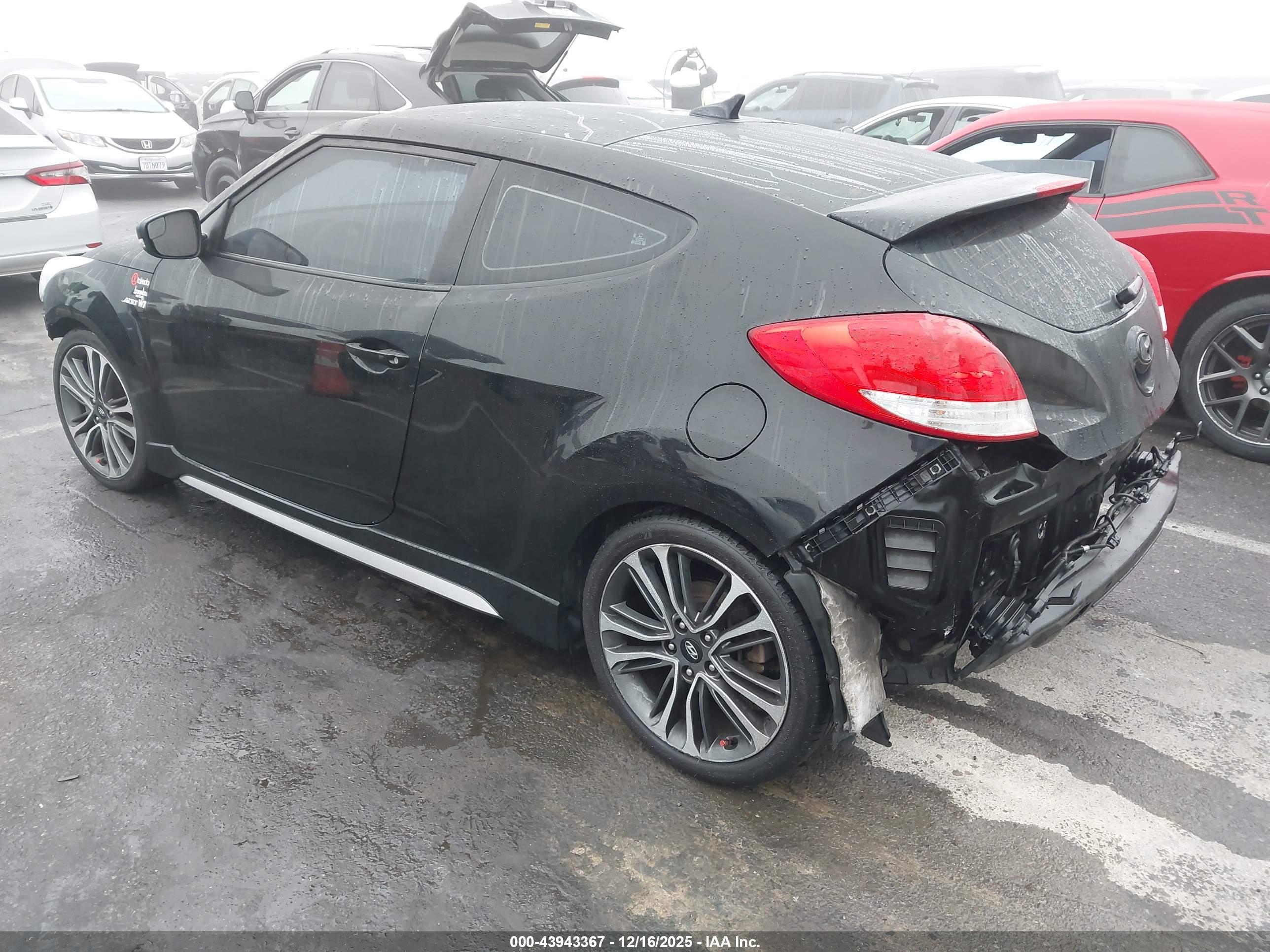 HYUNDAI VELOSTER image 3