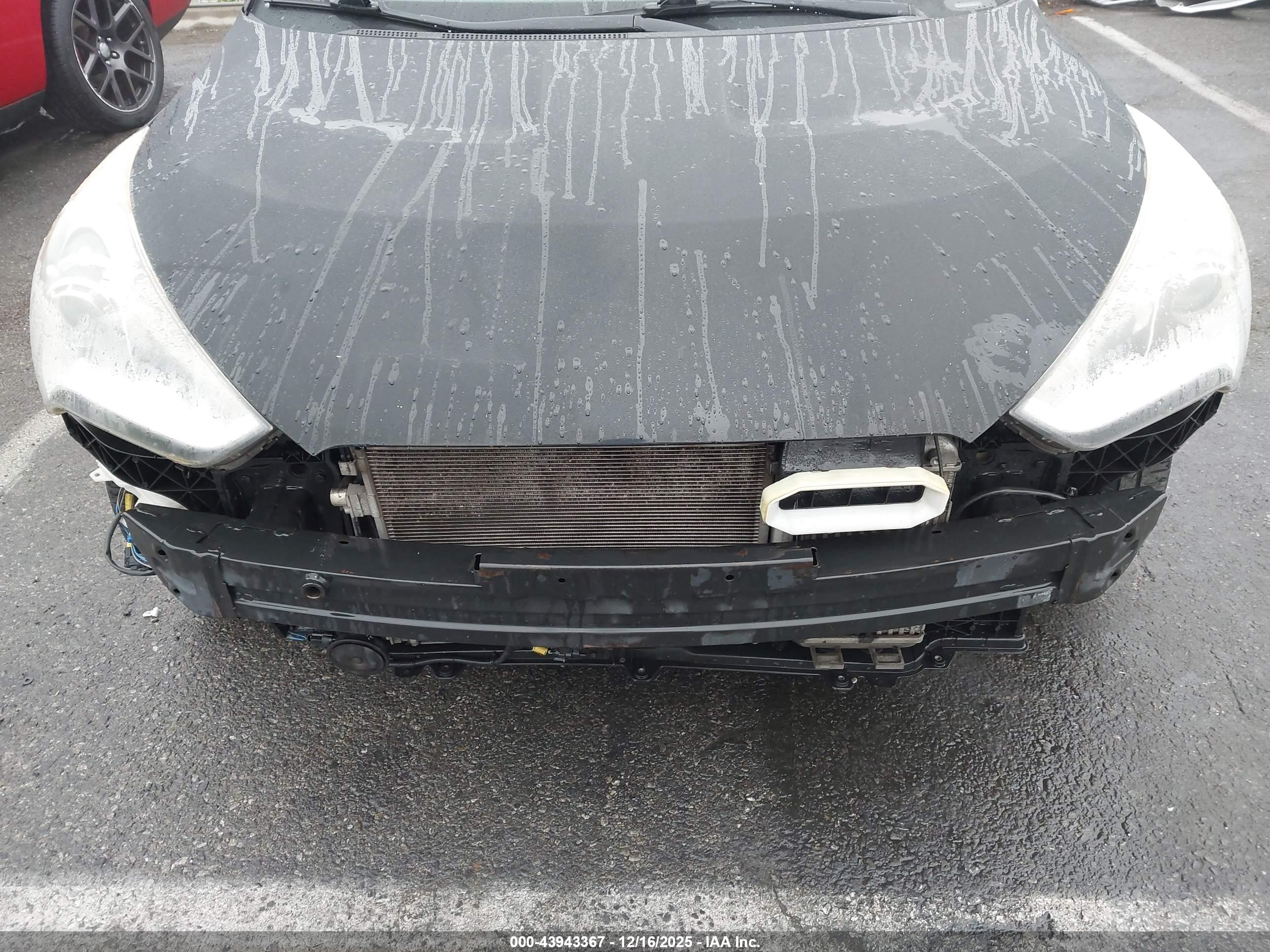 HYUNDAI VELOSTER image 6