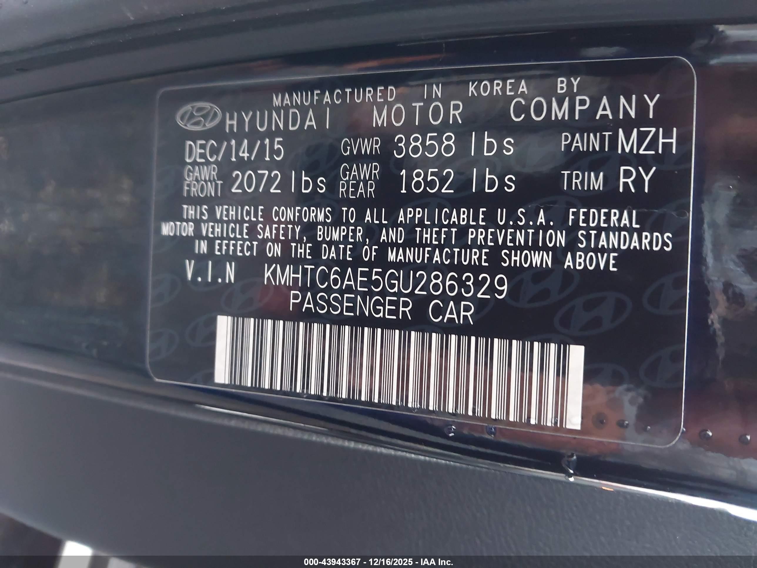 HYUNDAI VELOSTER image 9