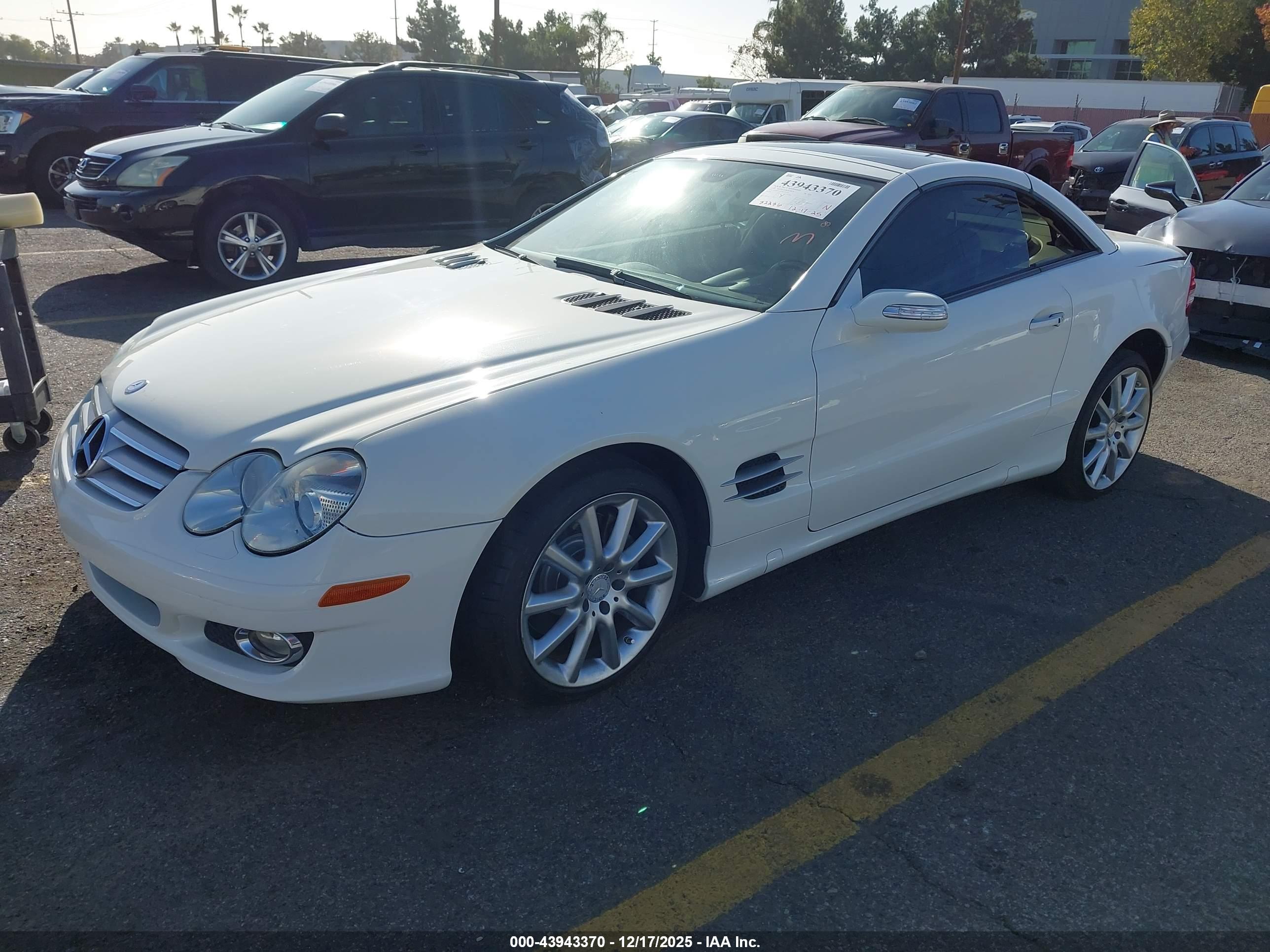 MERCEDES-BENZ SL image 2