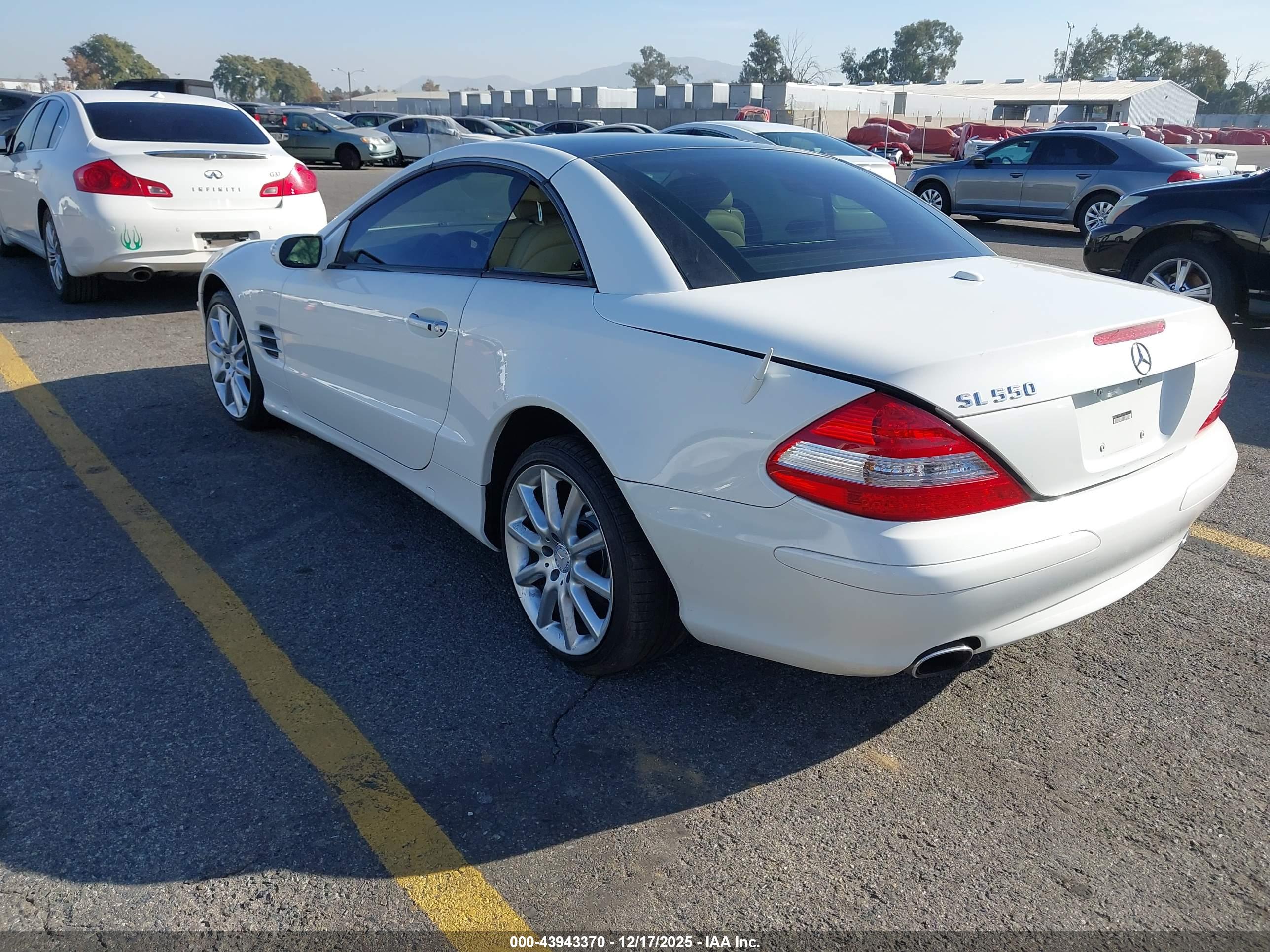 MERCEDES-BENZ SL image 3