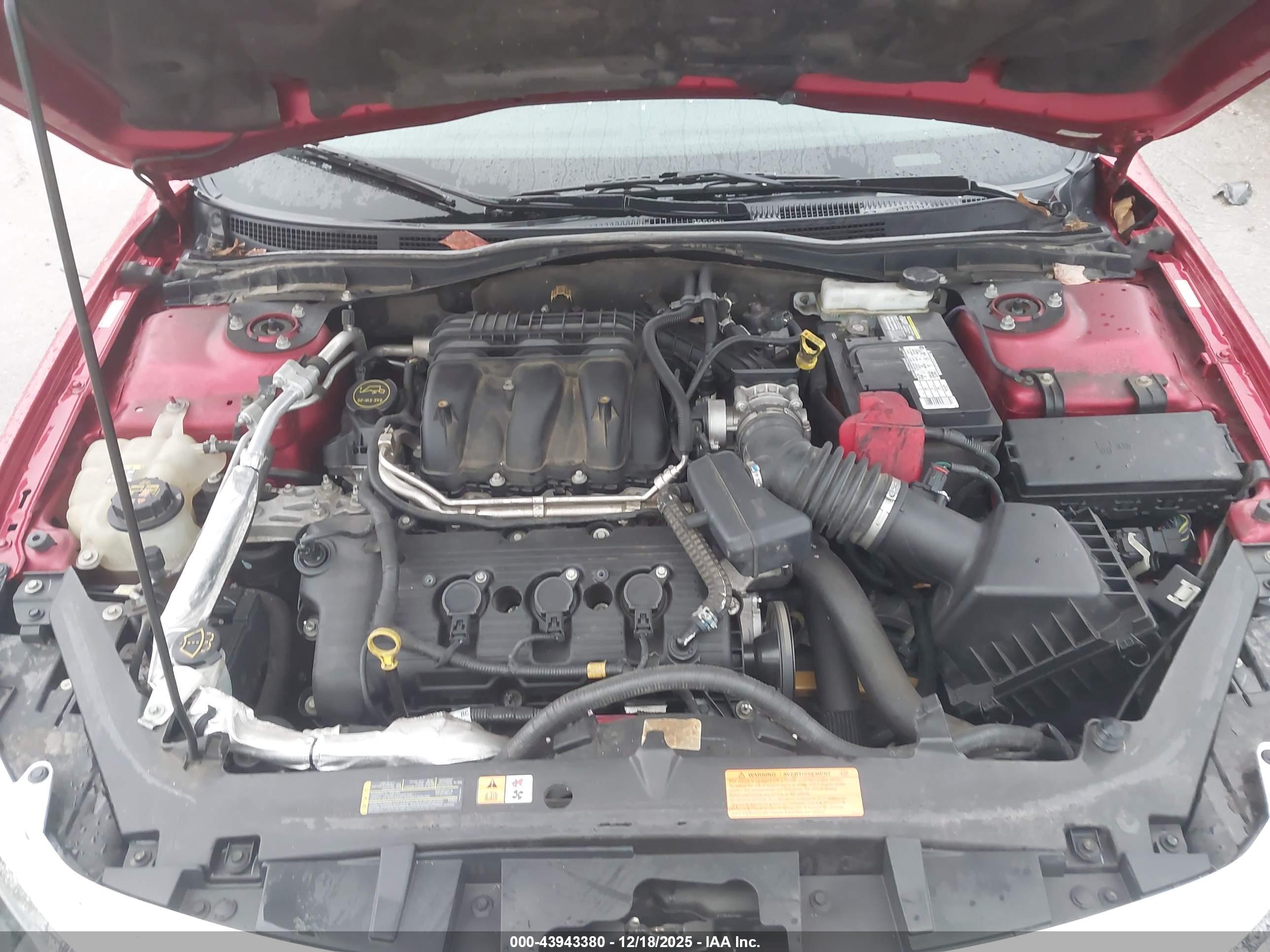 FORD FUSION image 10