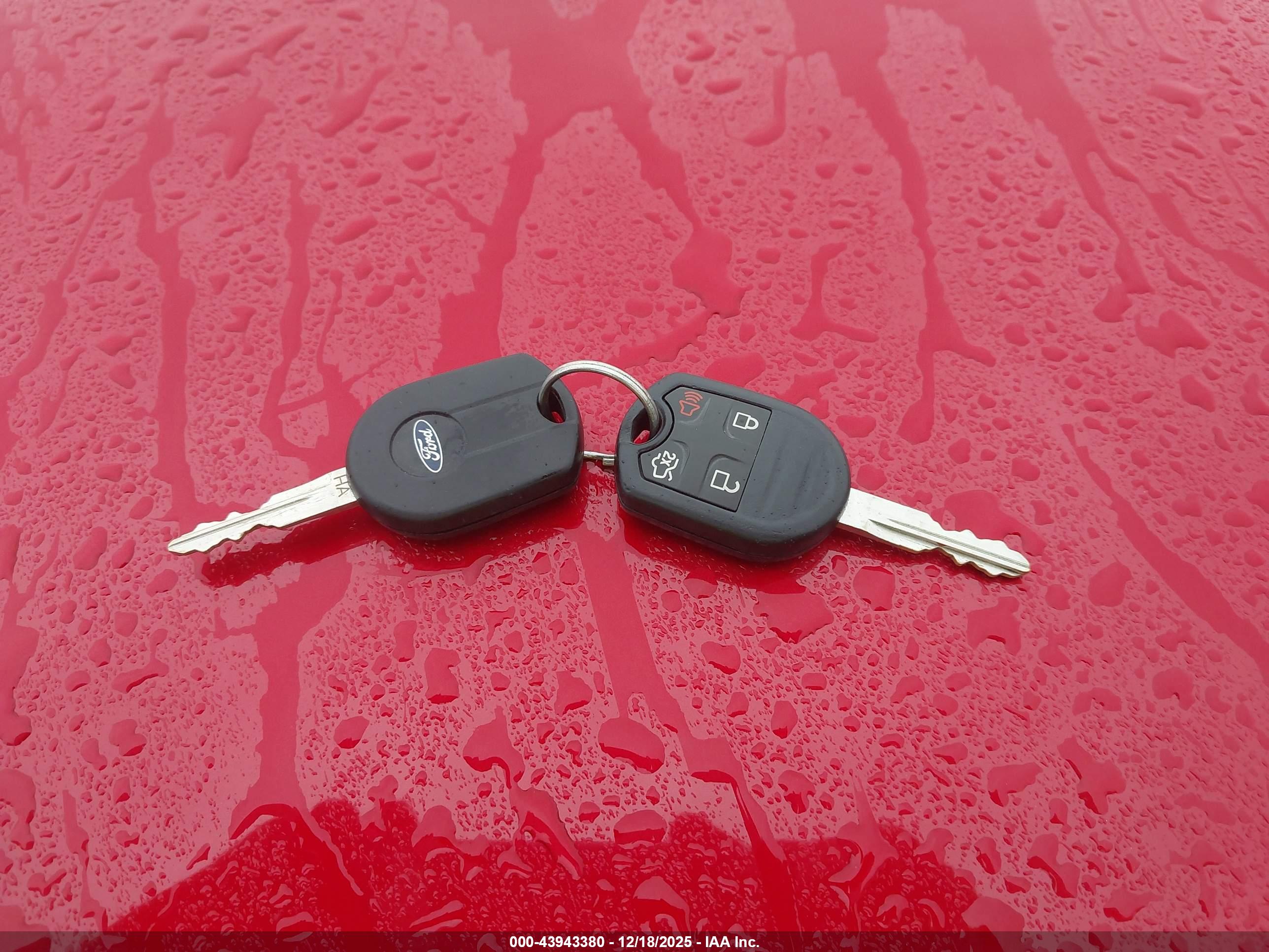 FORD FUSION image 11
