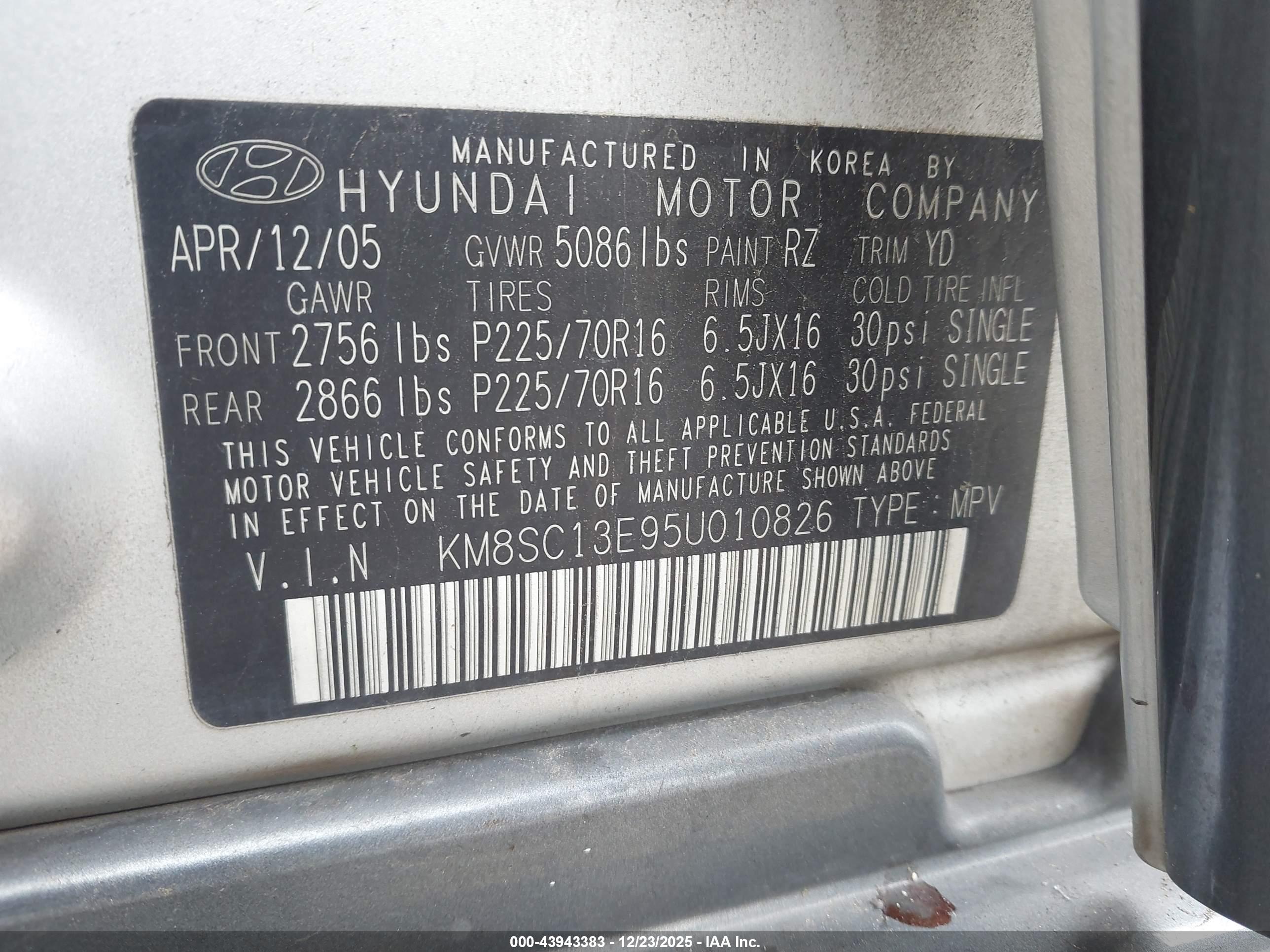 HYUNDAI SANTA image 9