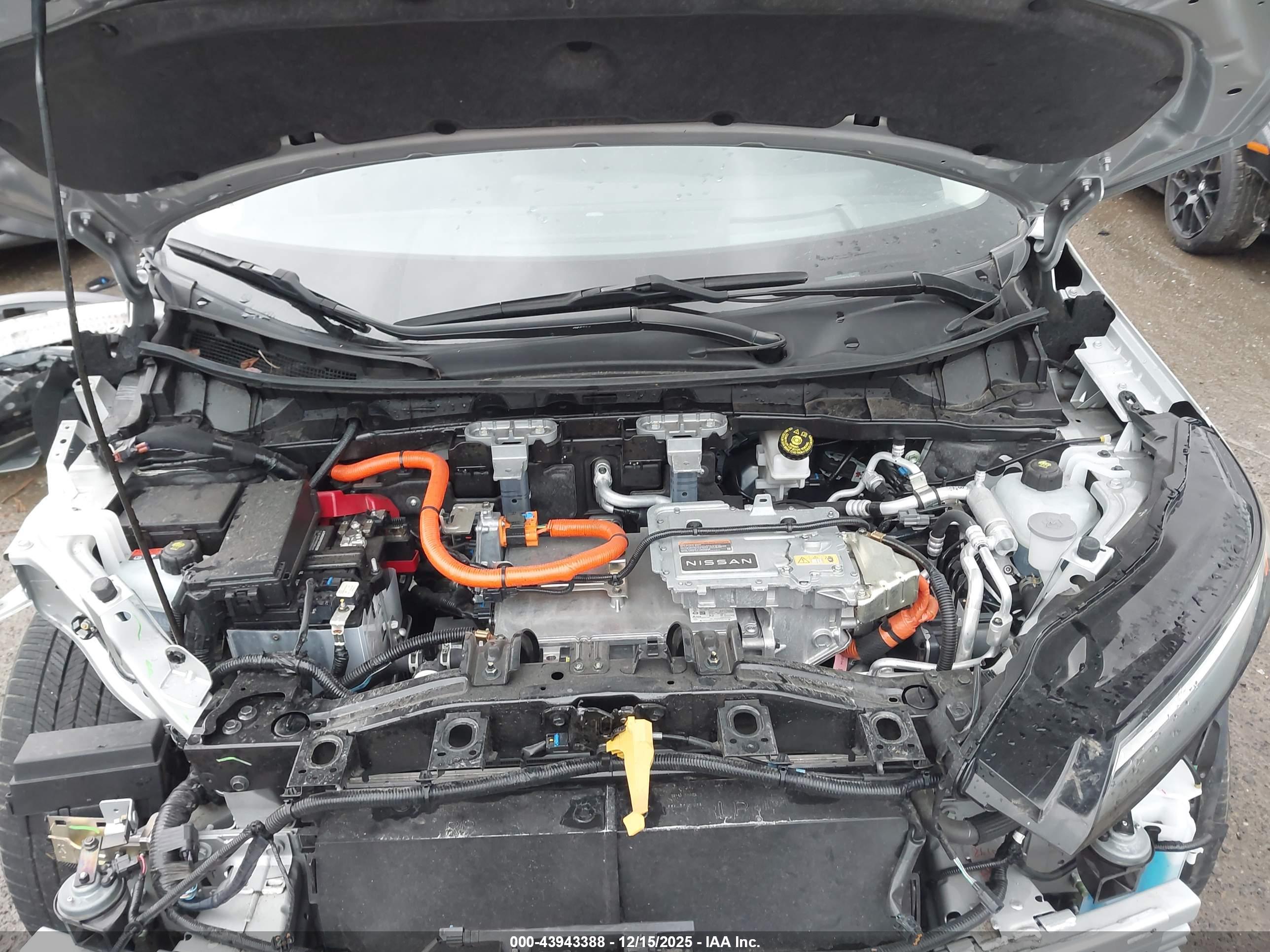 NISSAN ARIYA image 10