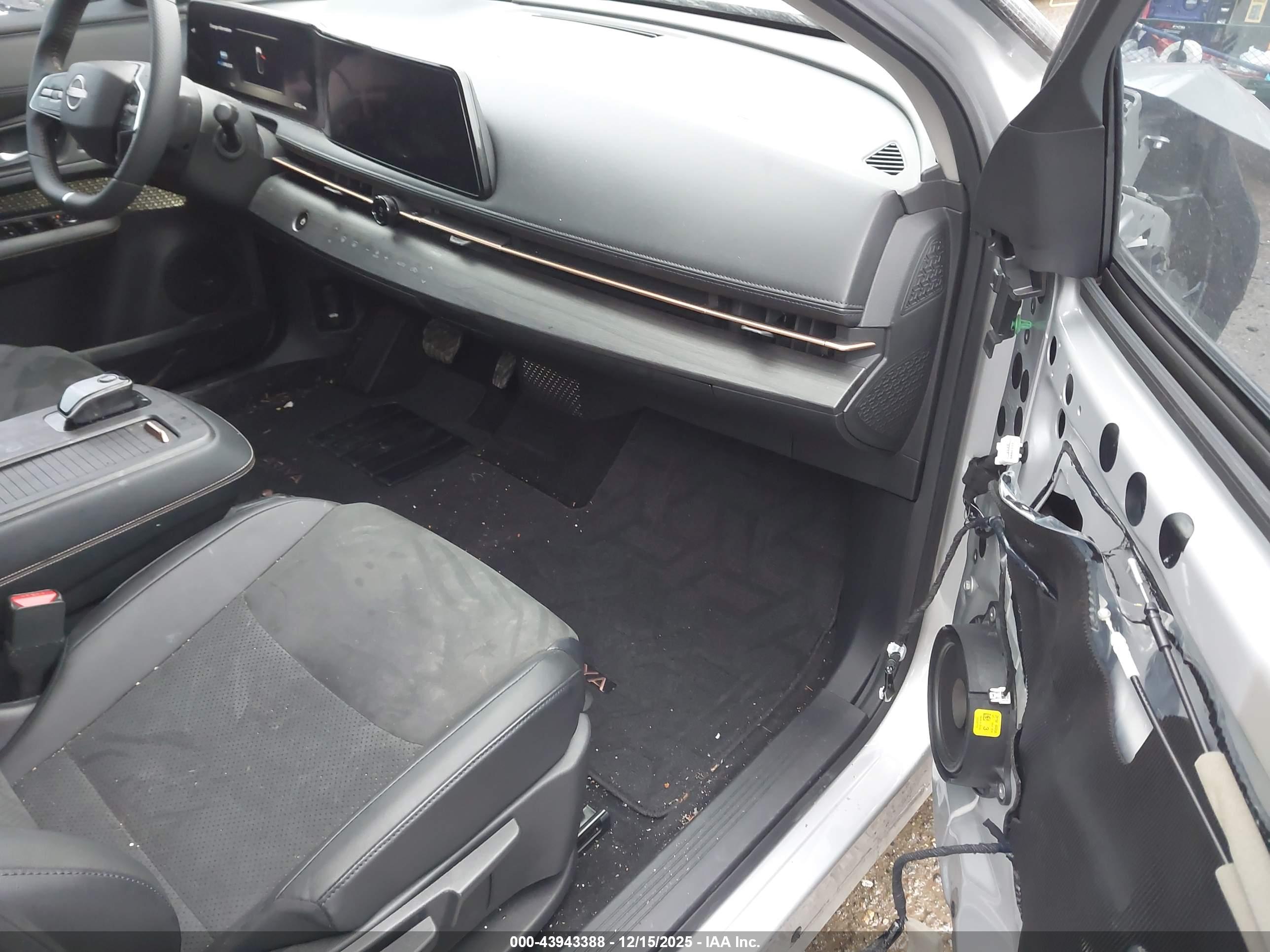 NISSAN ARIYA image 5