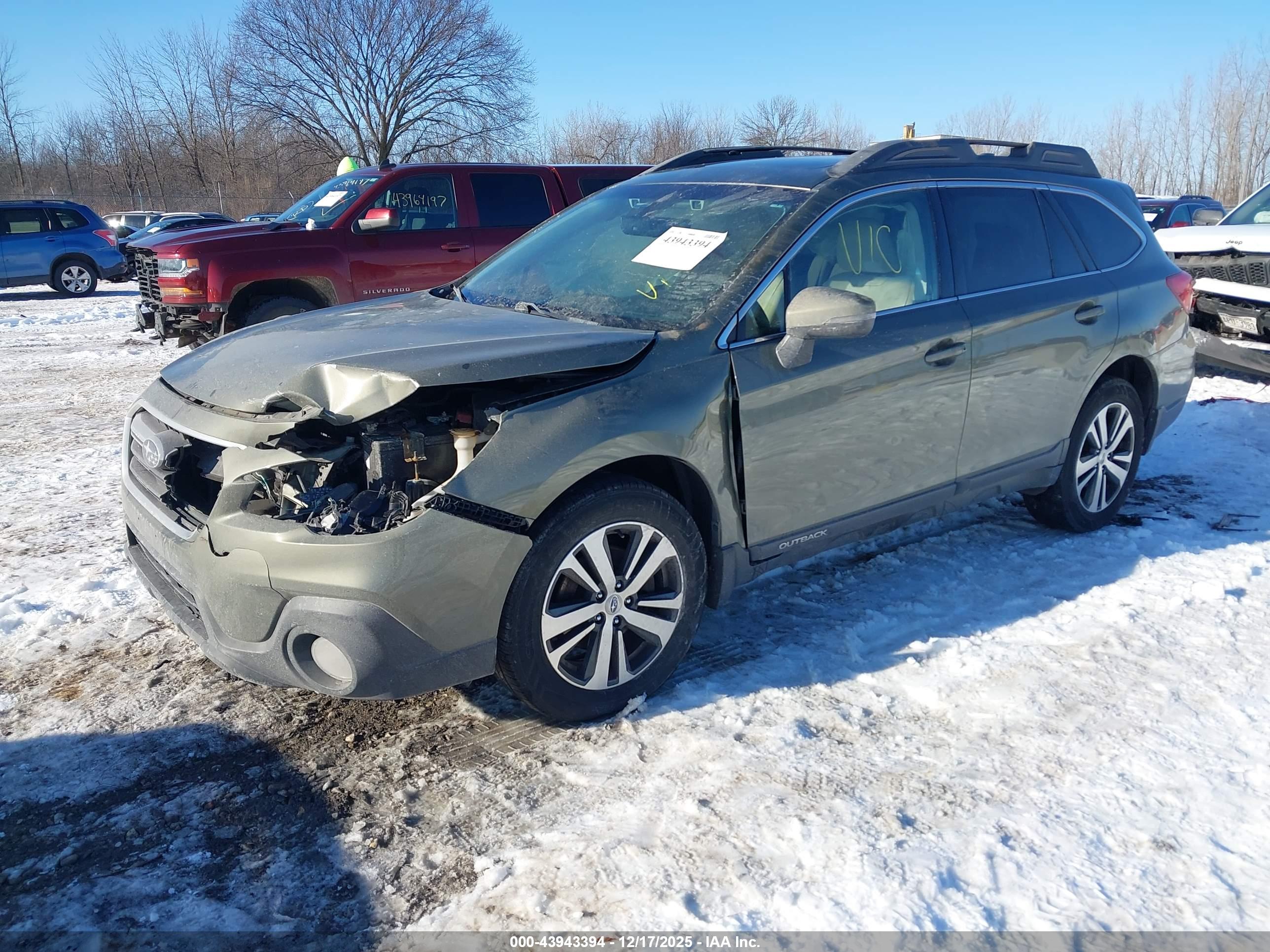 SUBARU OUTBACK image 2