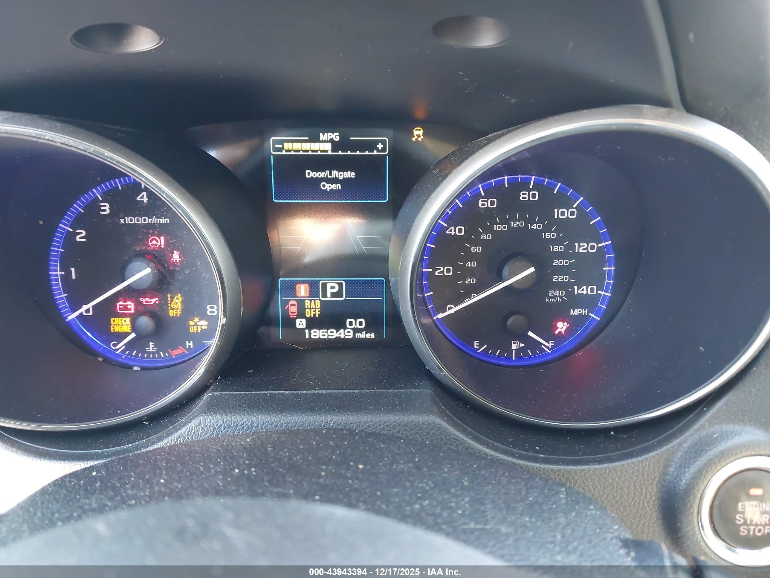 SUBARU OUTBACK image 7