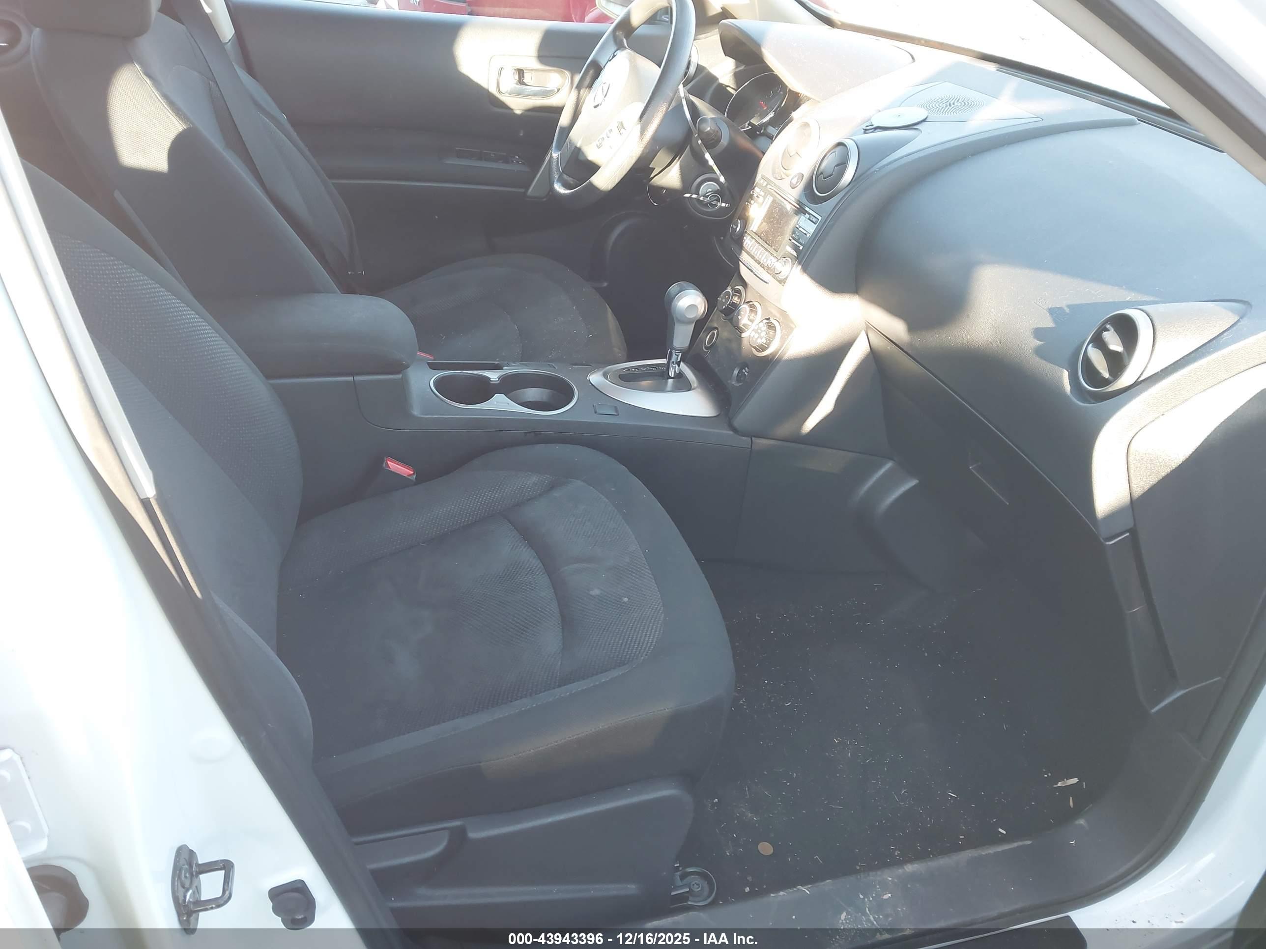 NISSAN ROGUE image 5