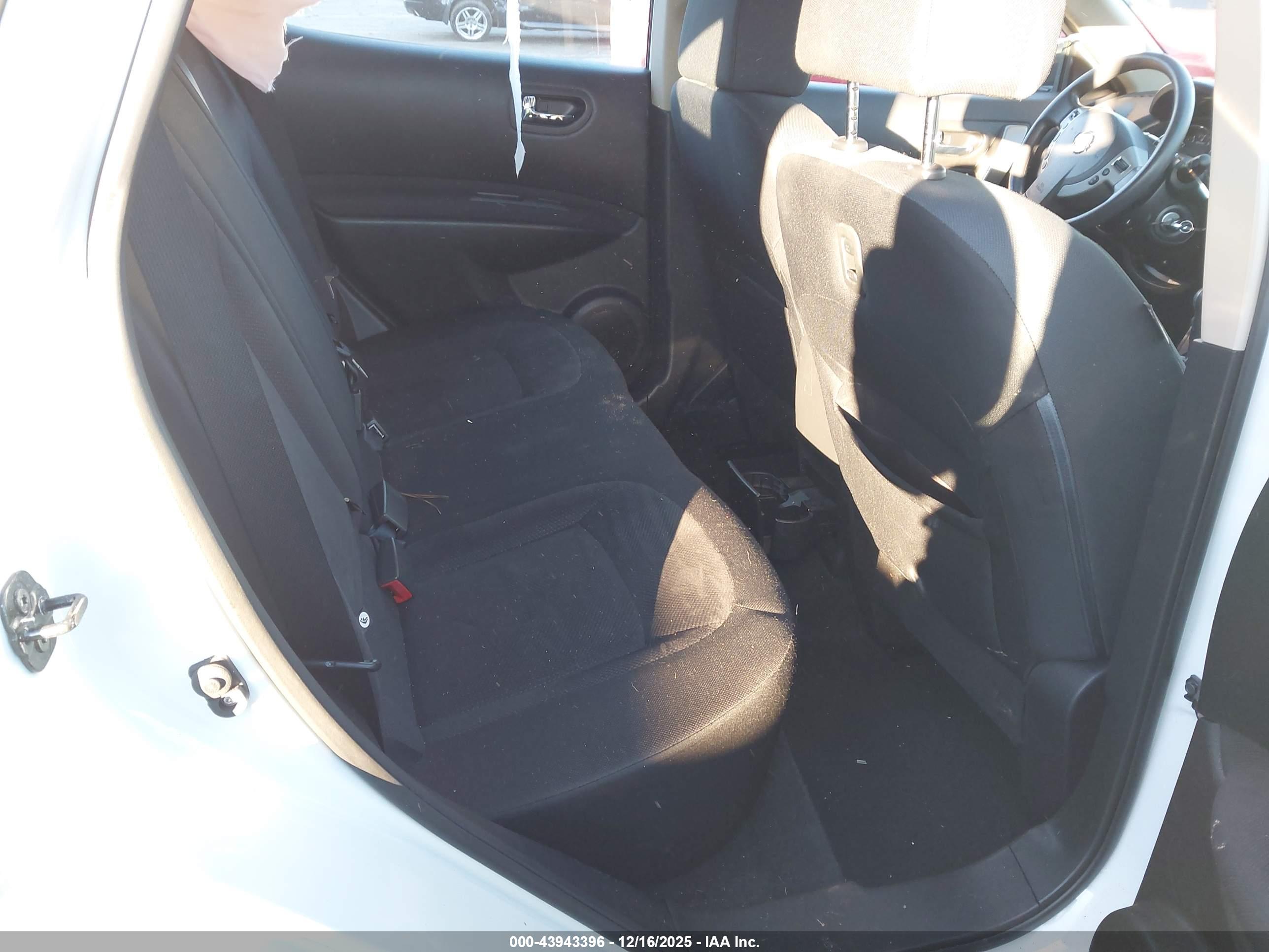 NISSAN ROGUE image 8