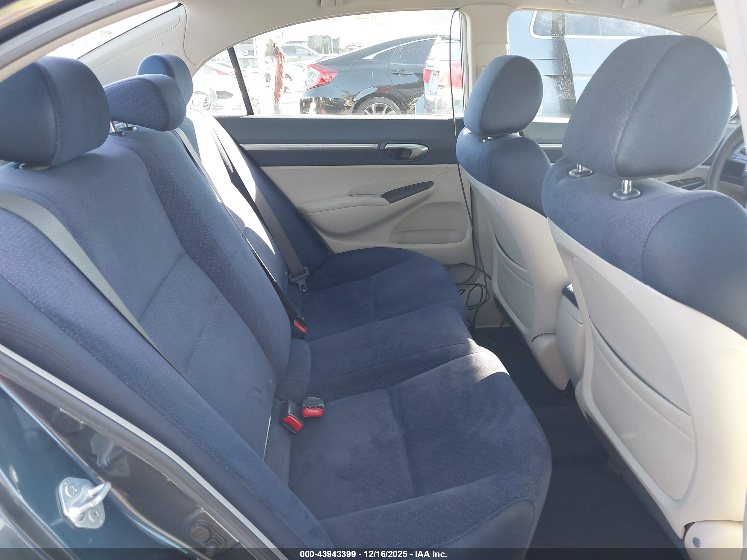 HONDA CIVIC image 8