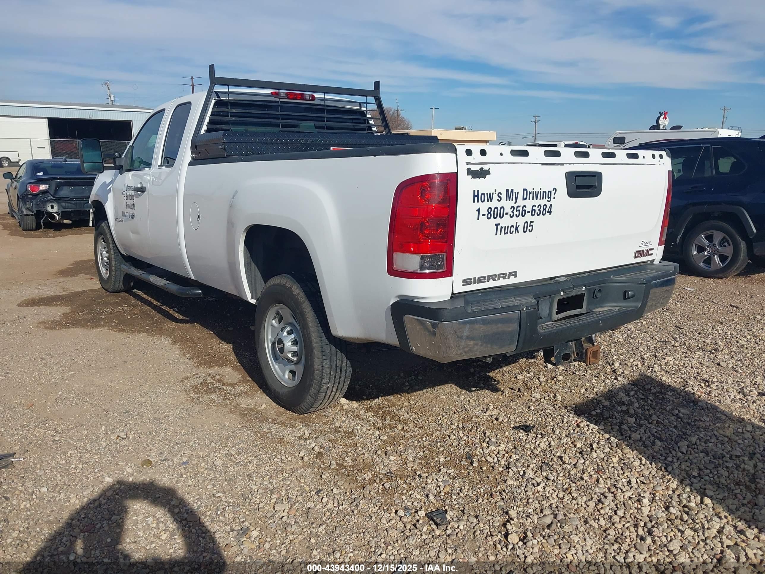 GMC SIERRA image 3