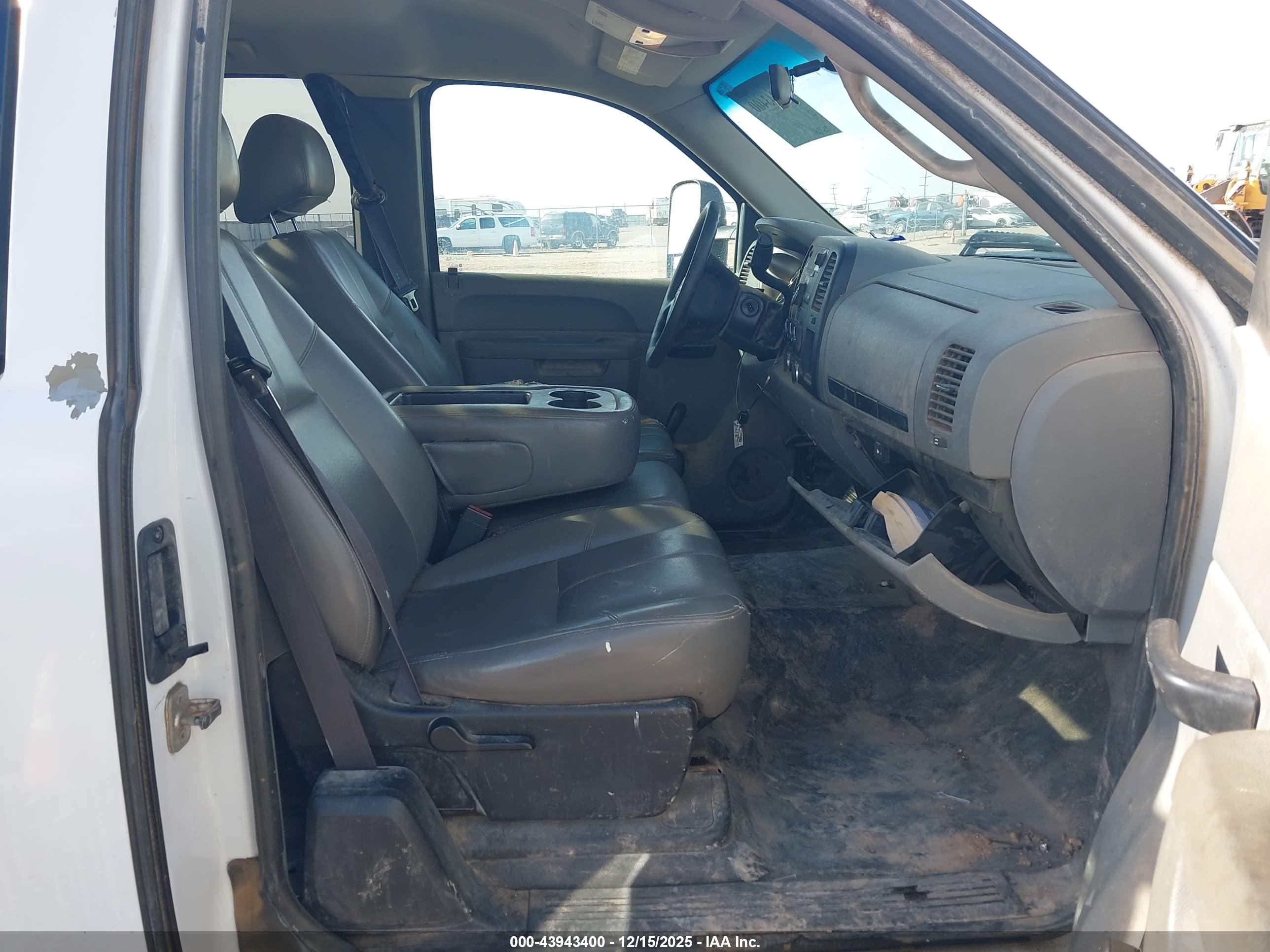 GMC SIERRA image 5