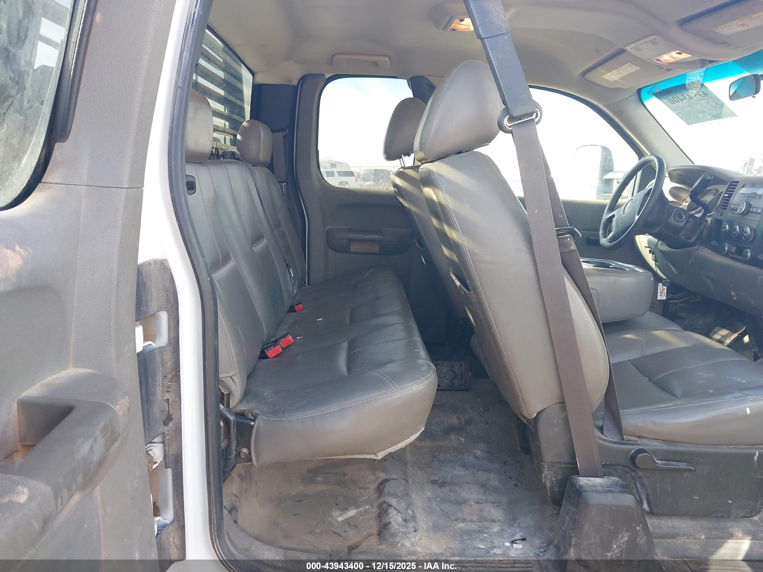 GMC SIERRA image 8