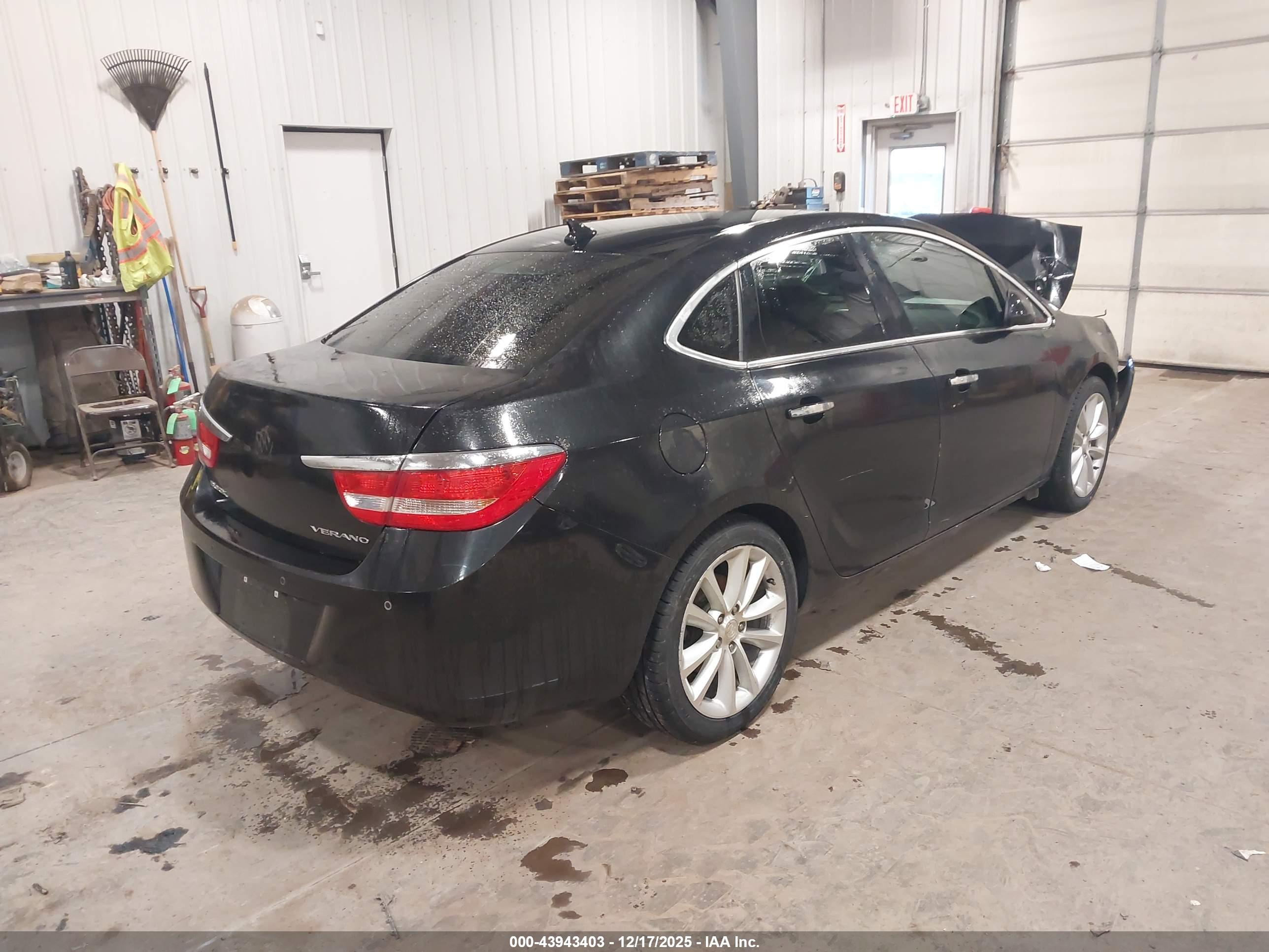 BUICK VERANO image 4