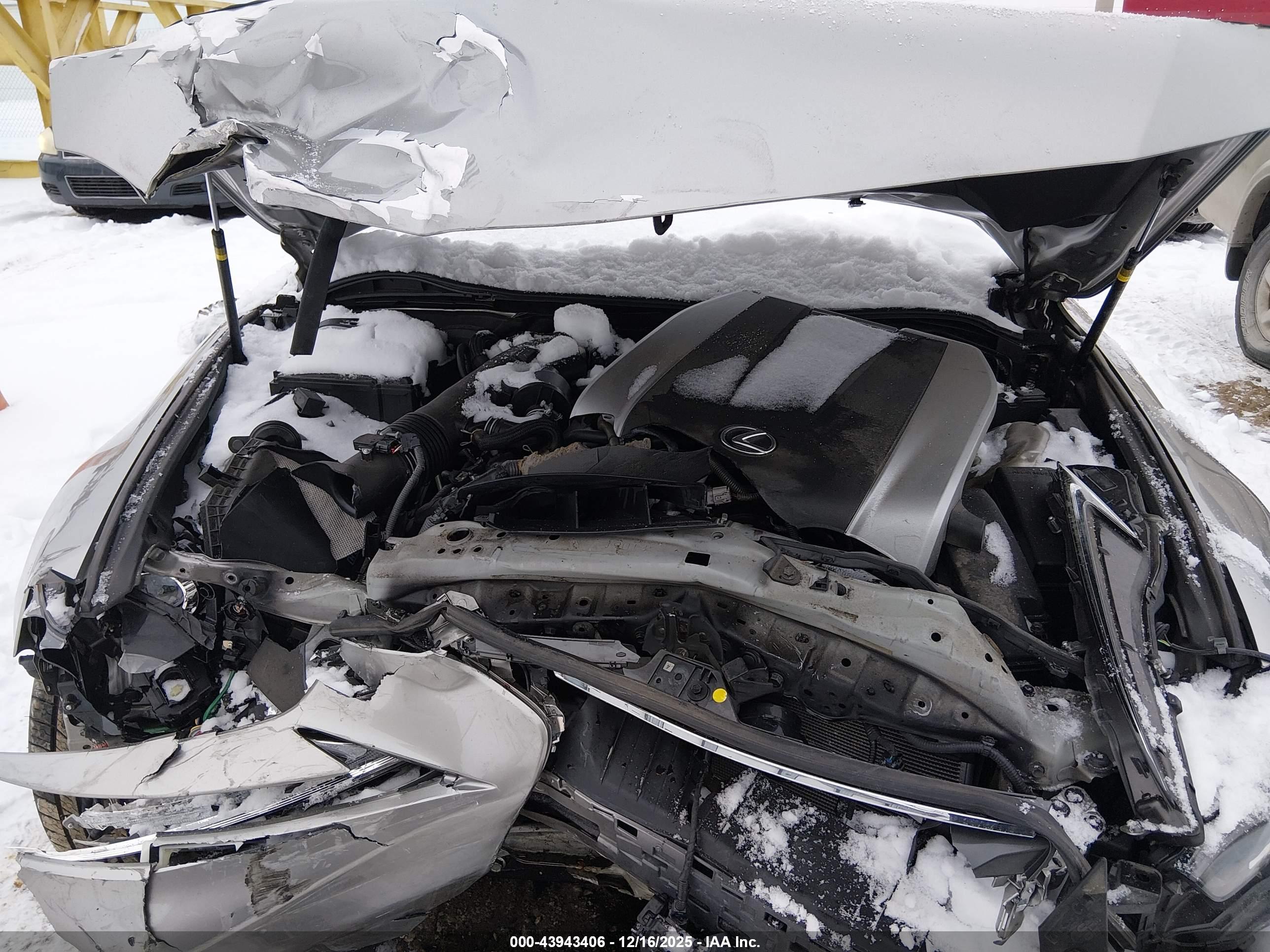 LEXUS IS image 10