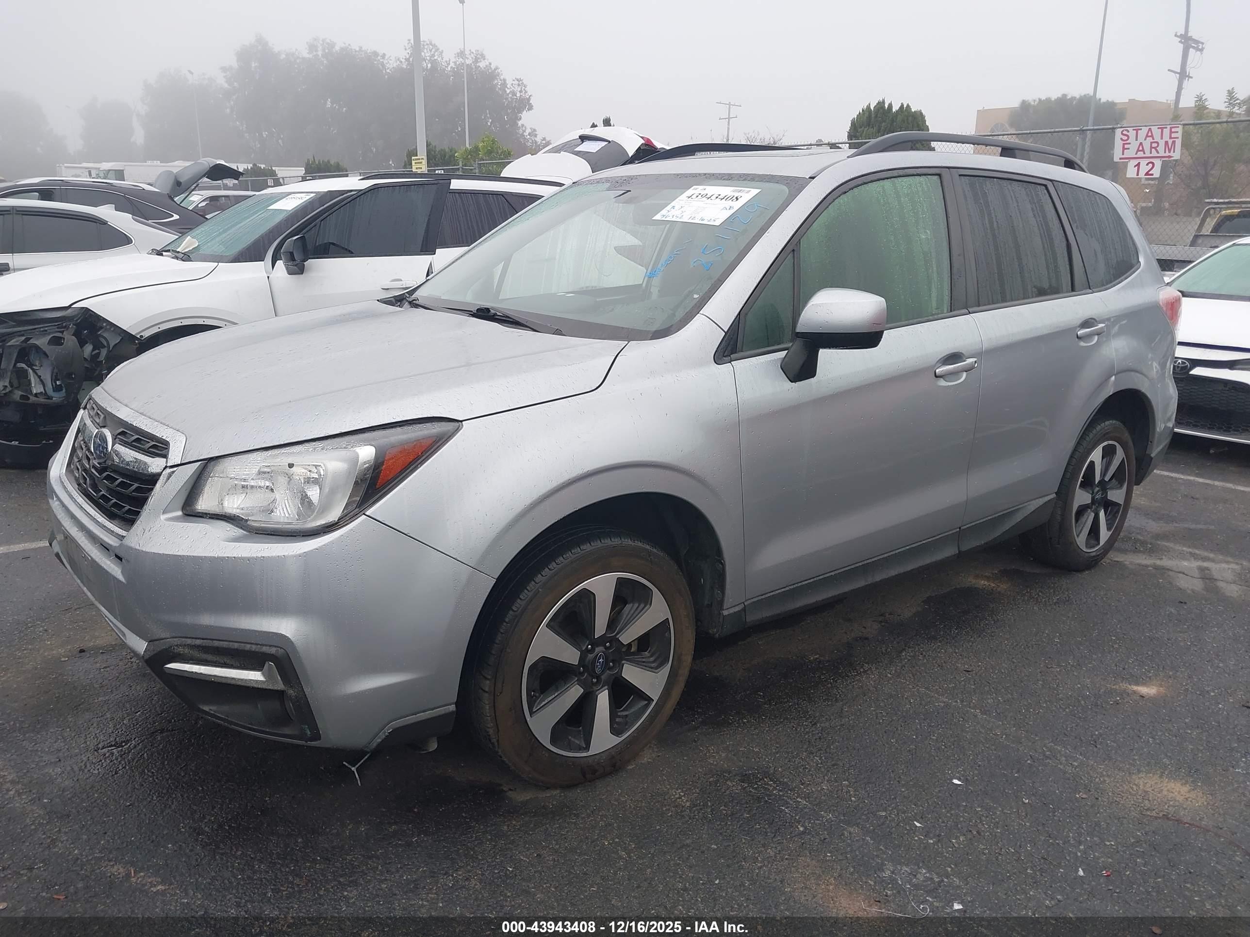 SUBARU FORESTER image 2