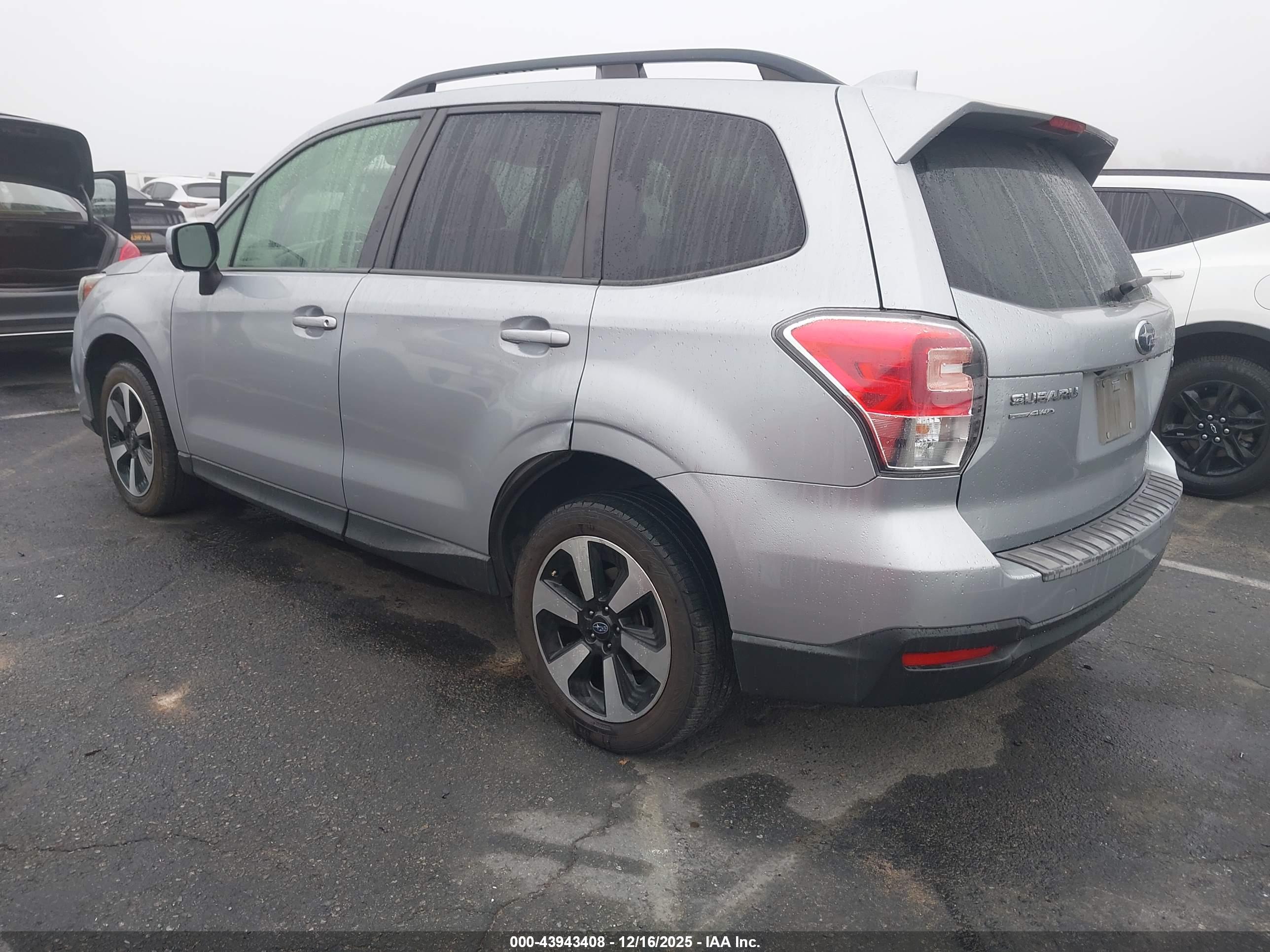 SUBARU FORESTER image 3