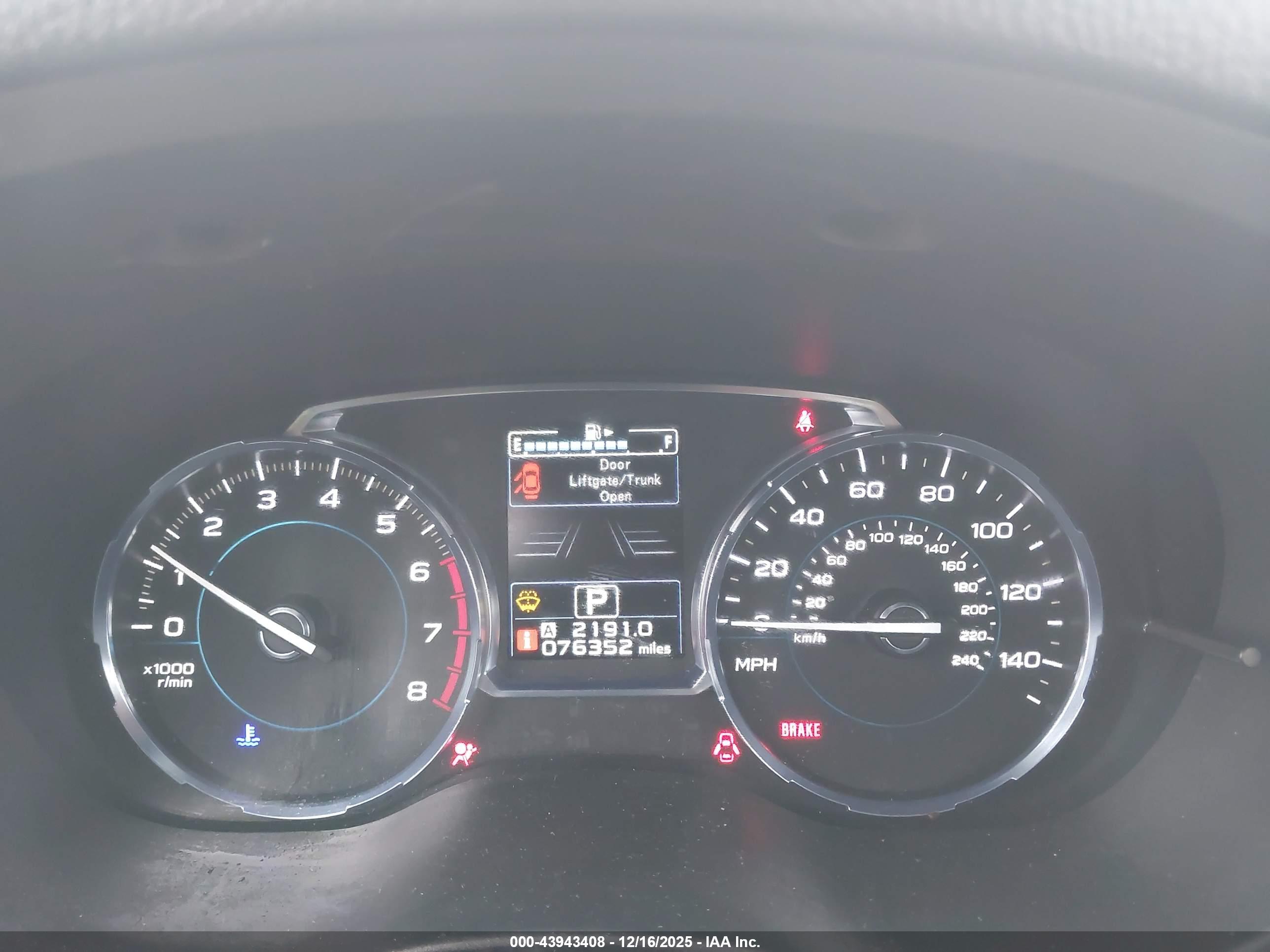 SUBARU FORESTER image 7