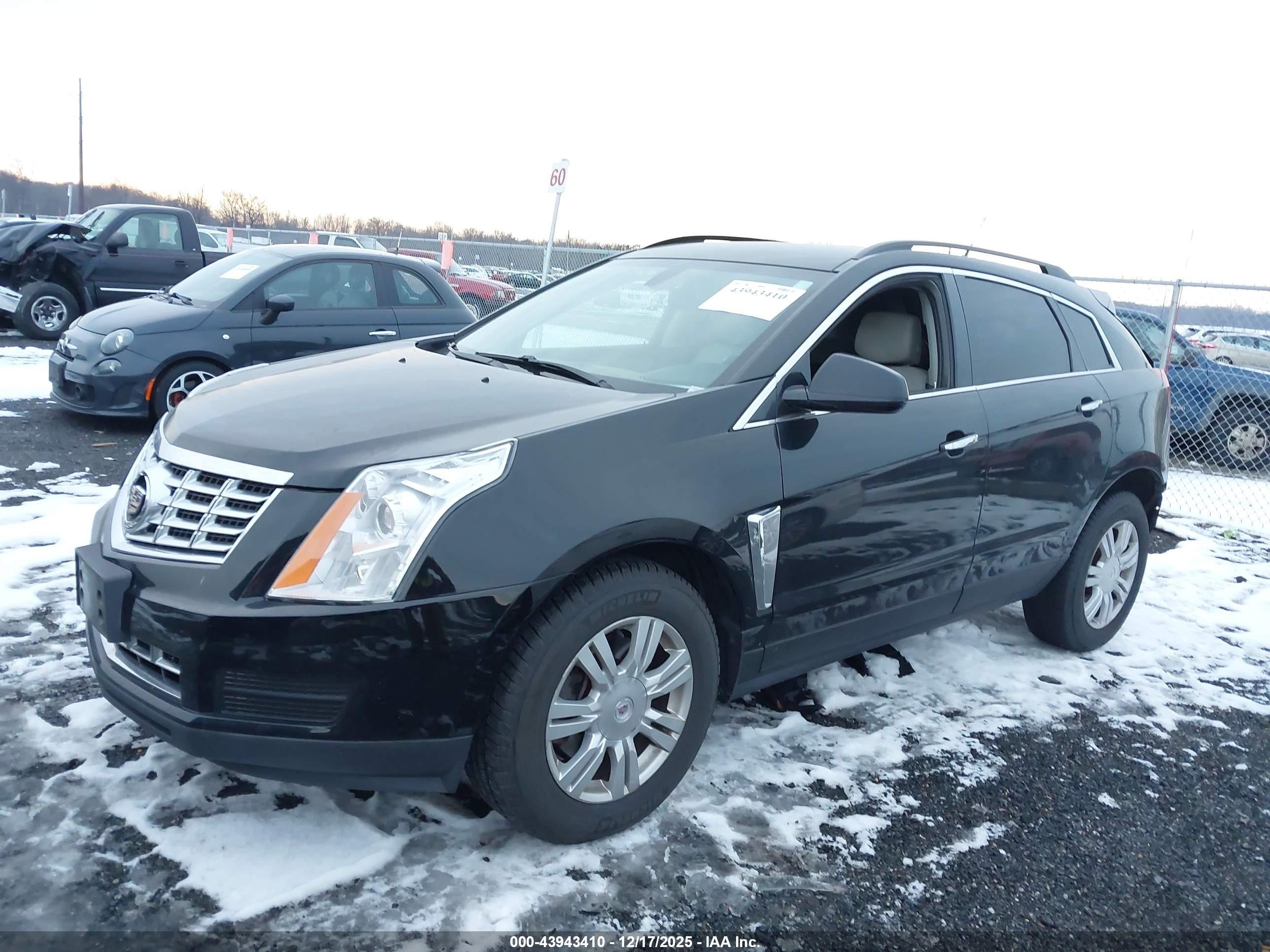 CADILLAC SRX image 2