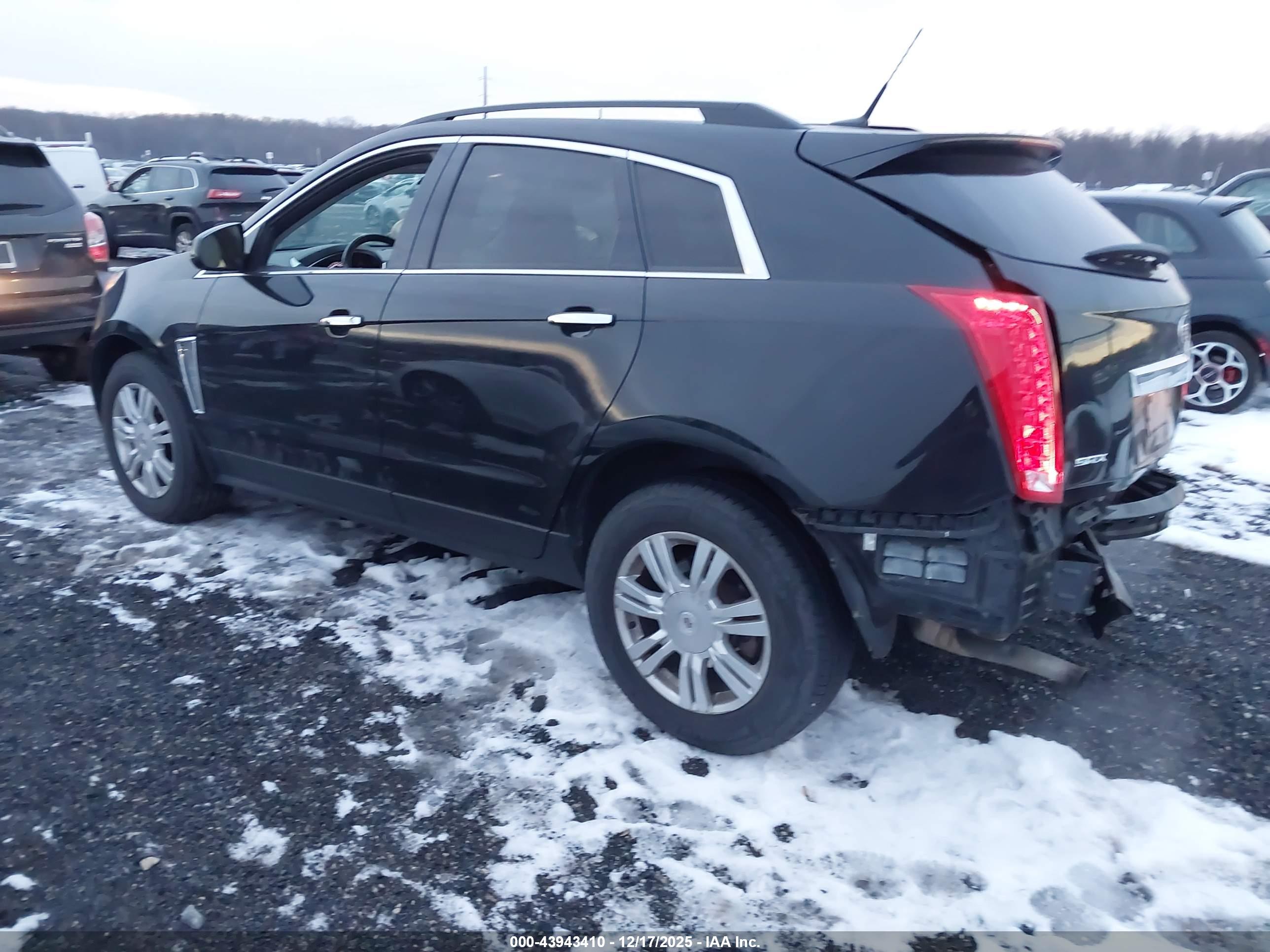 CADILLAC SRX image 3