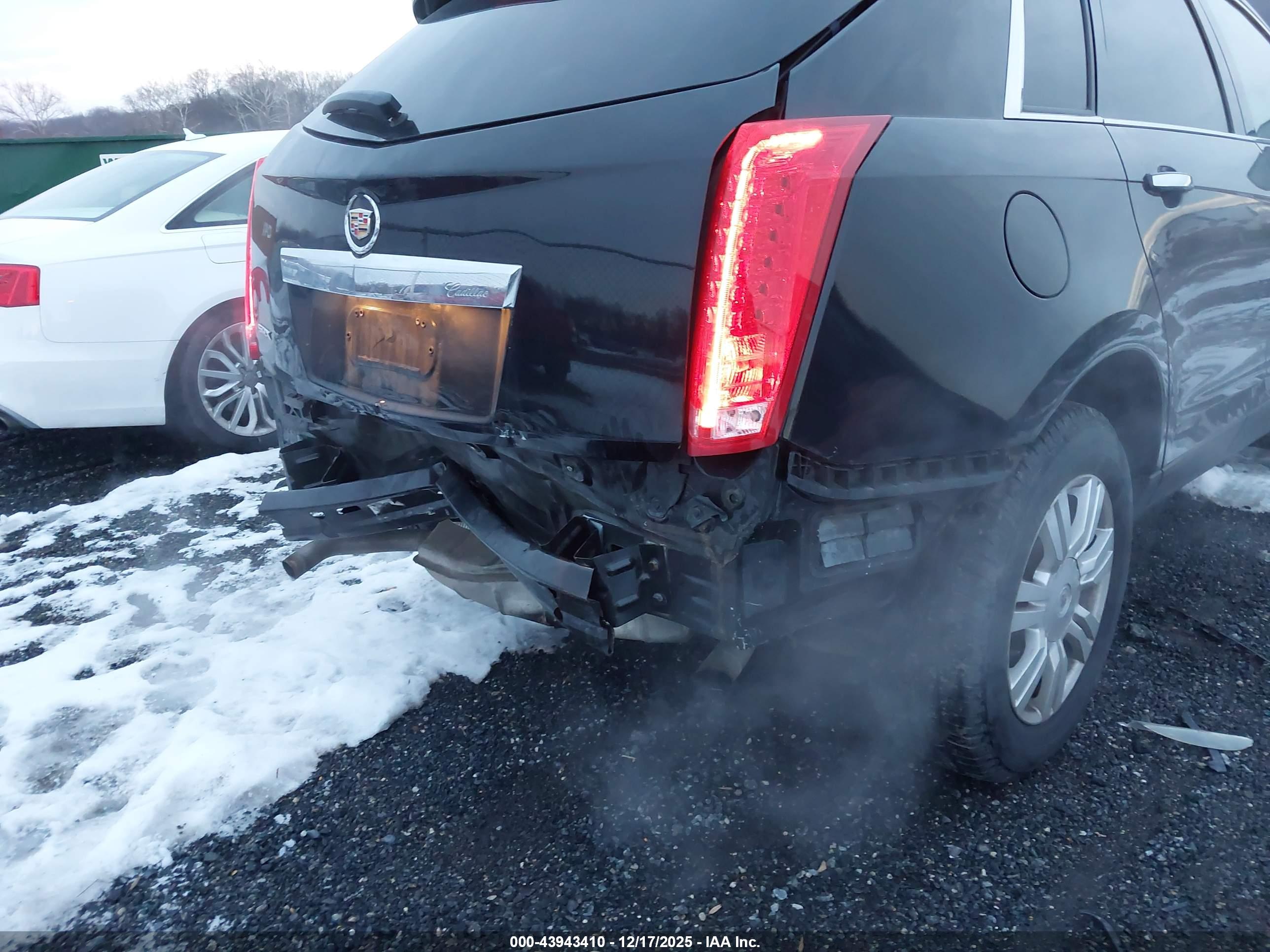 CADILLAC SRX image 6