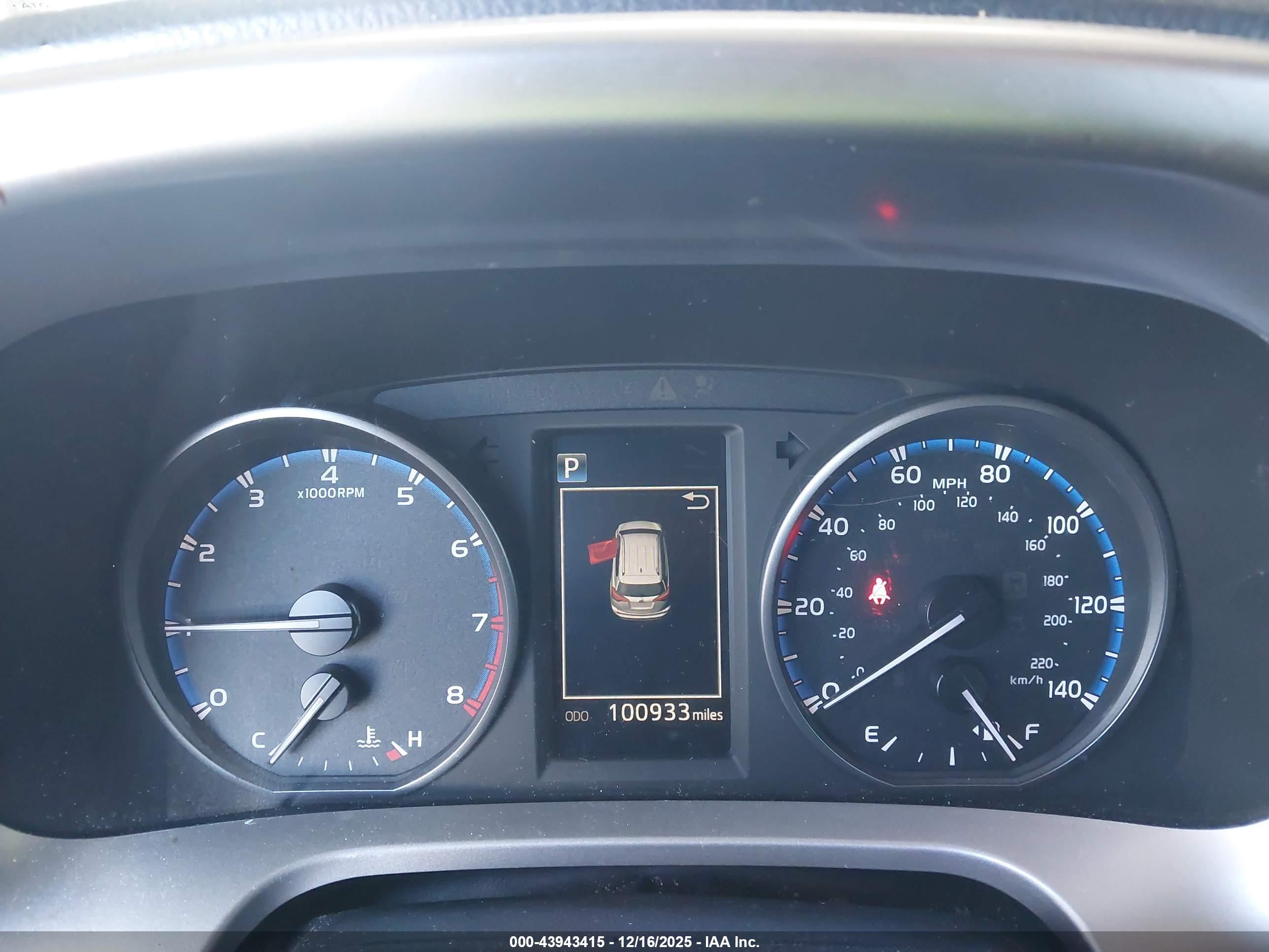 TOYOTA RAV4 image 7