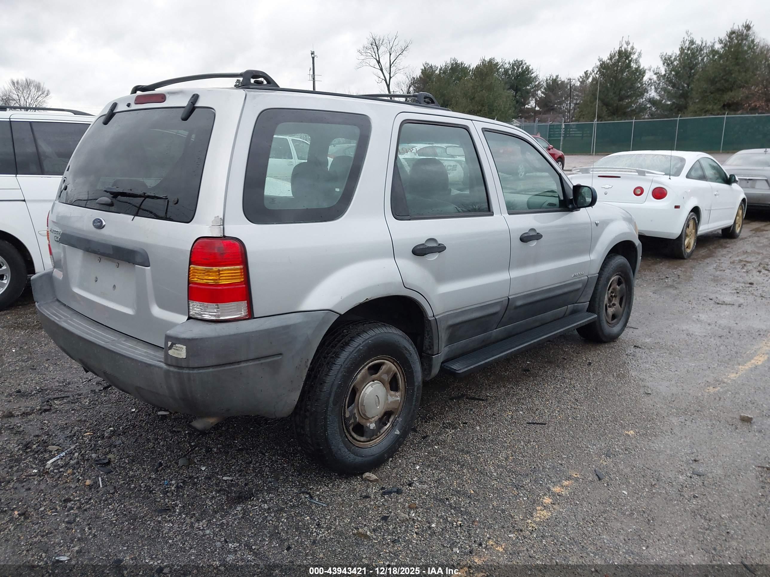 FORD ESCAPE image 4