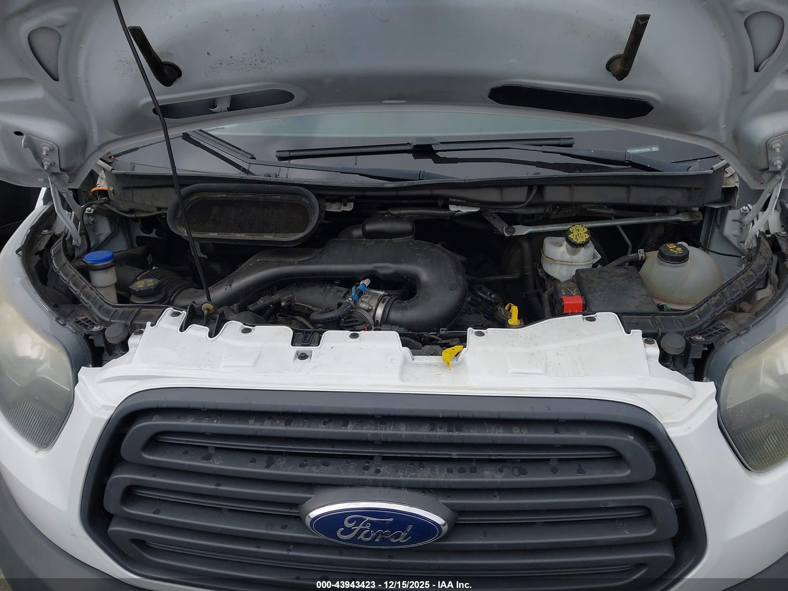 FORD TRANSIT-150 image 10
